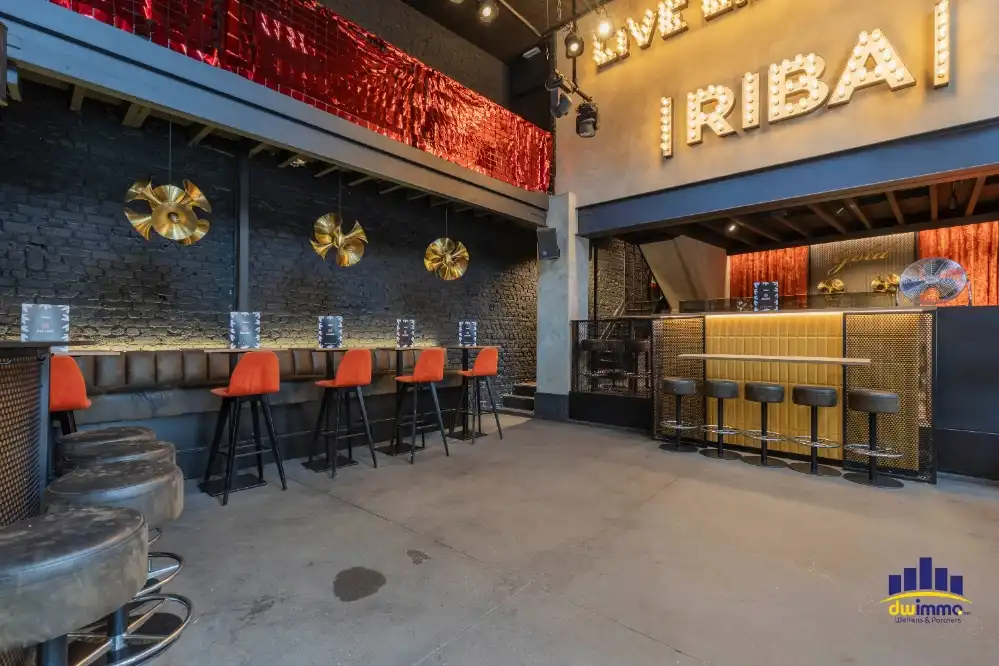 Overname stijlvolle bar met veel mogelijkheden voor spotprijs in historisch centrum Ieper foto 6