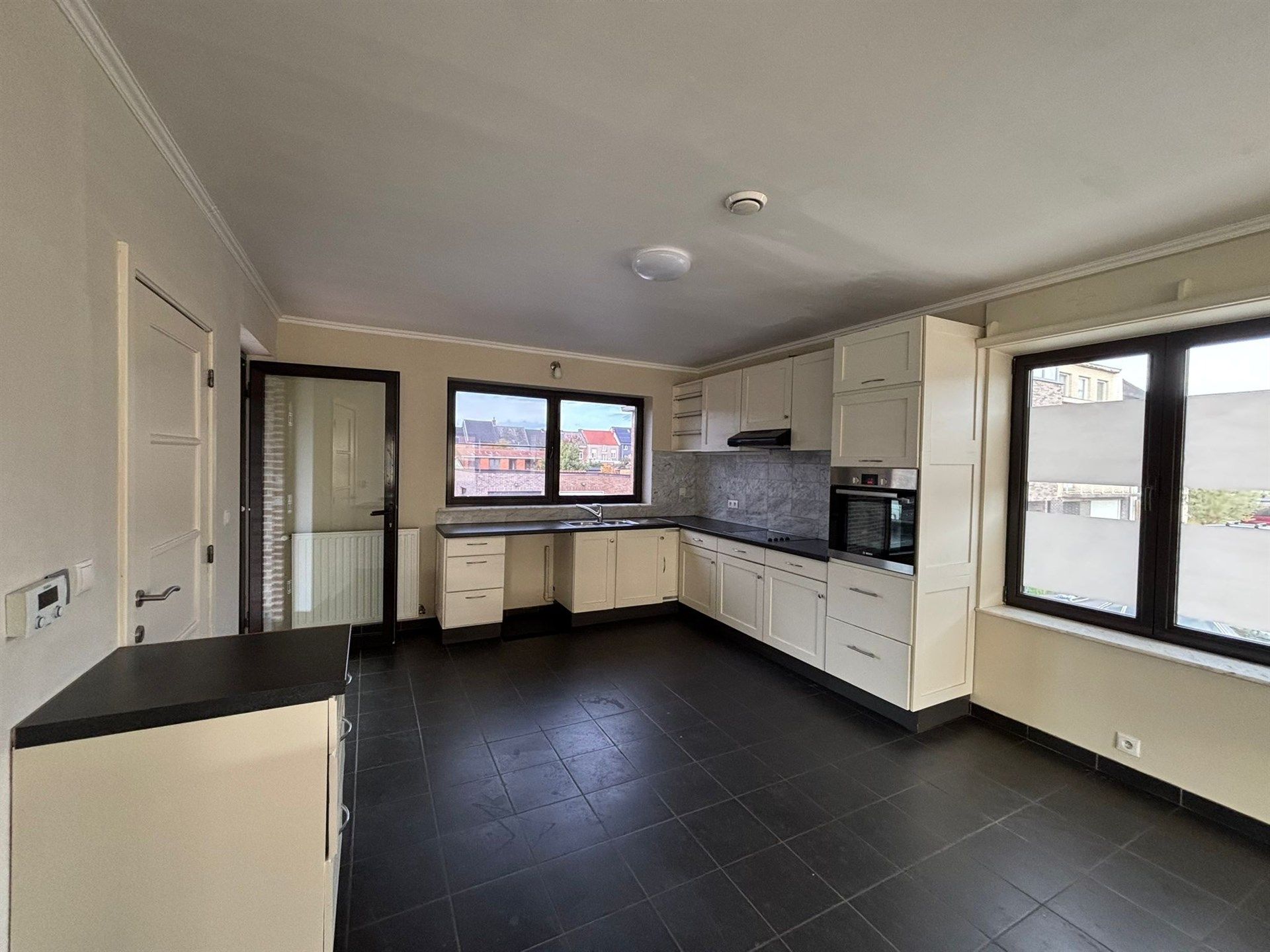 Ruim en lichtrijk duplex appartement met 3 slaapkamers en garage foto 5