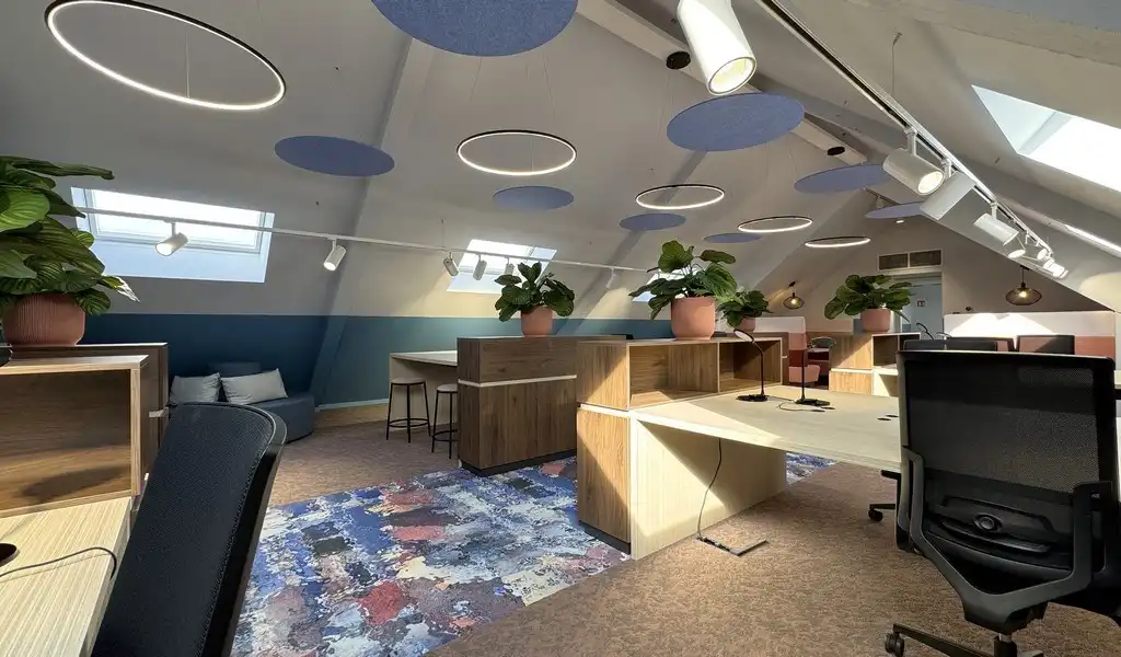 Full-service kantoorruimte in BluePoint Business Center foto 7