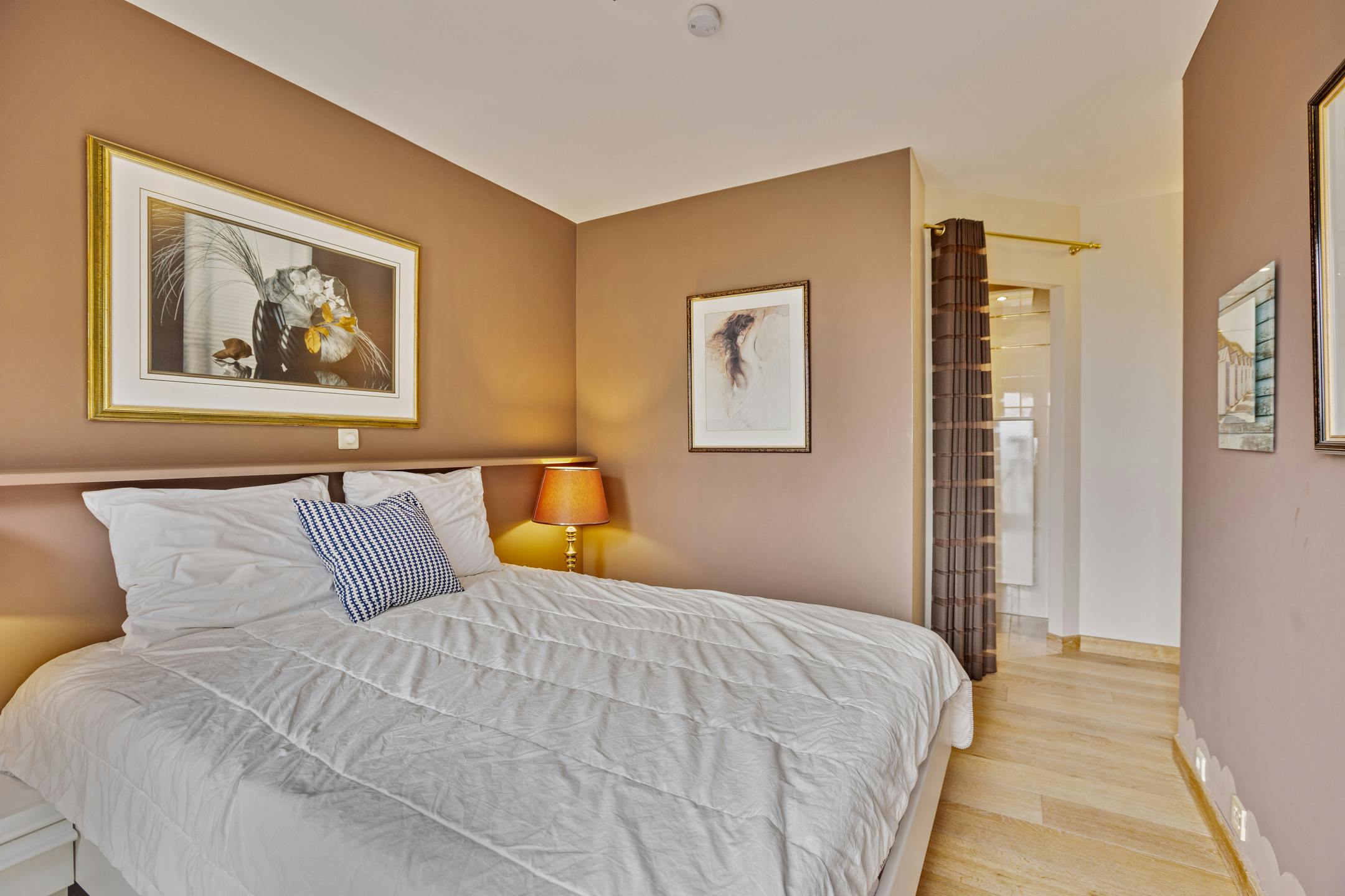 Twee penthouses met ruime terrassen en garage in De Panne foto 15