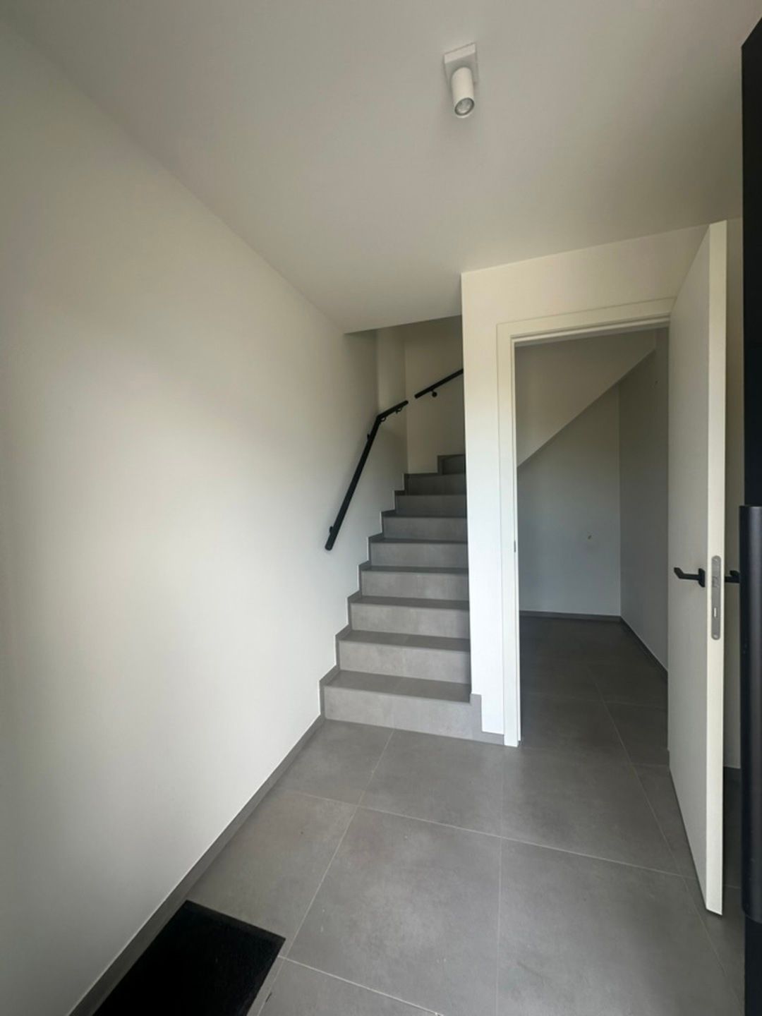 Appartement te huur foto 8