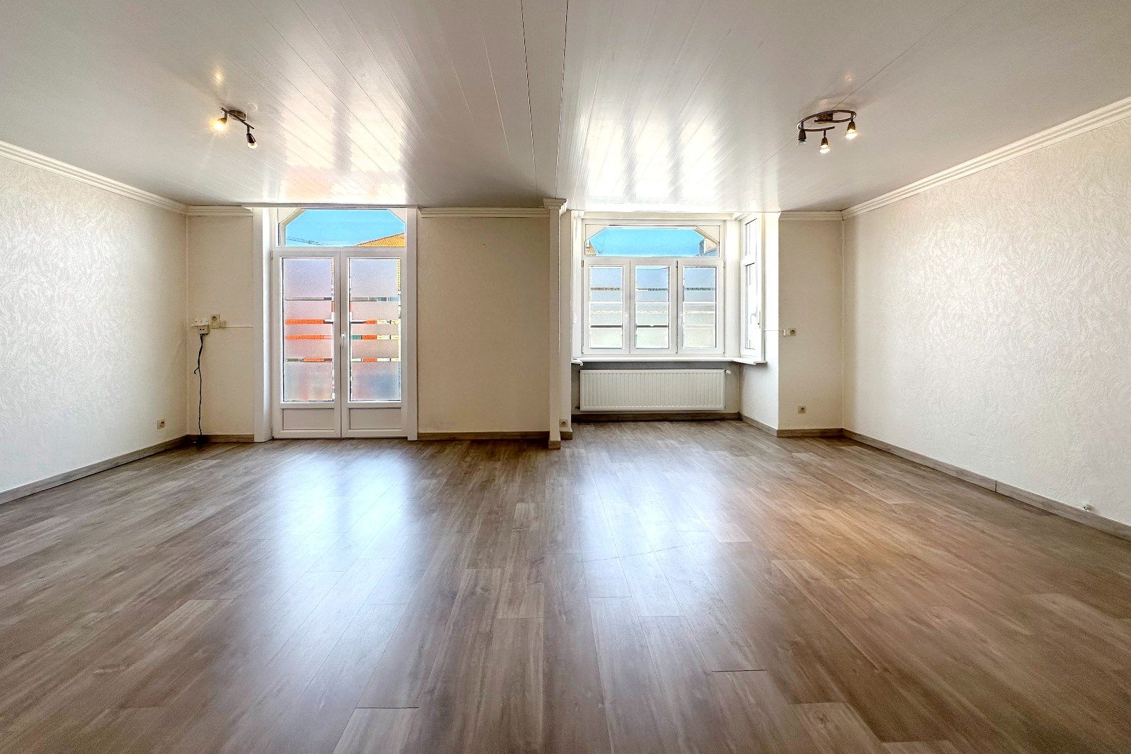 Prachtige interbellumwoning onderverdeeld in drie ruime appartementen foto 3