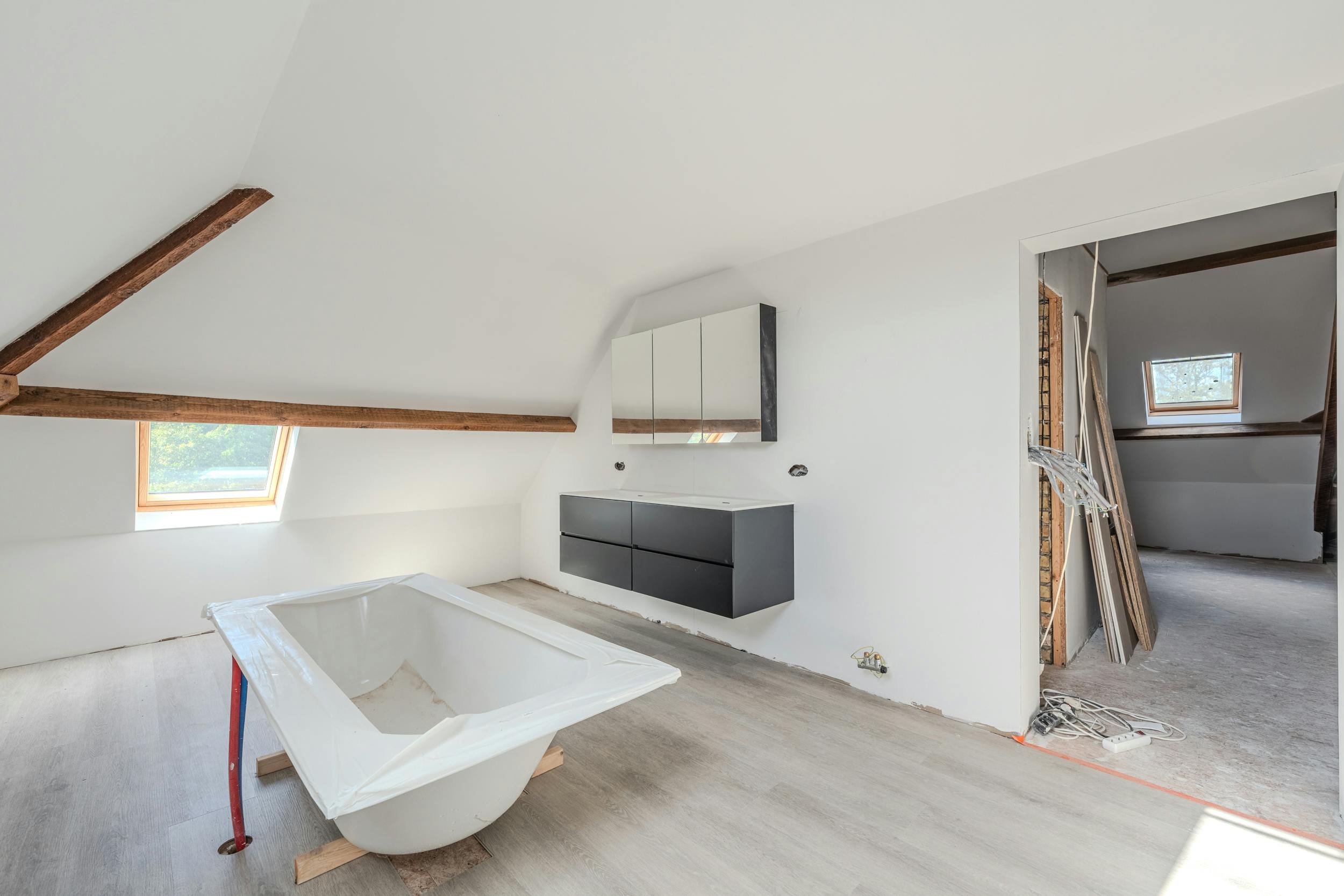 Huis te koop met zes slaapkamers en zongerichte tuin. foto 17