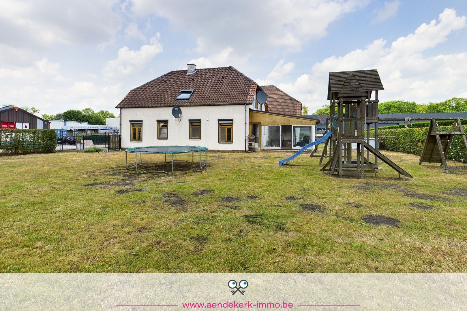 Bedrijfspand met riante conciërgewoning op een goede zichtbare locatie foto 44