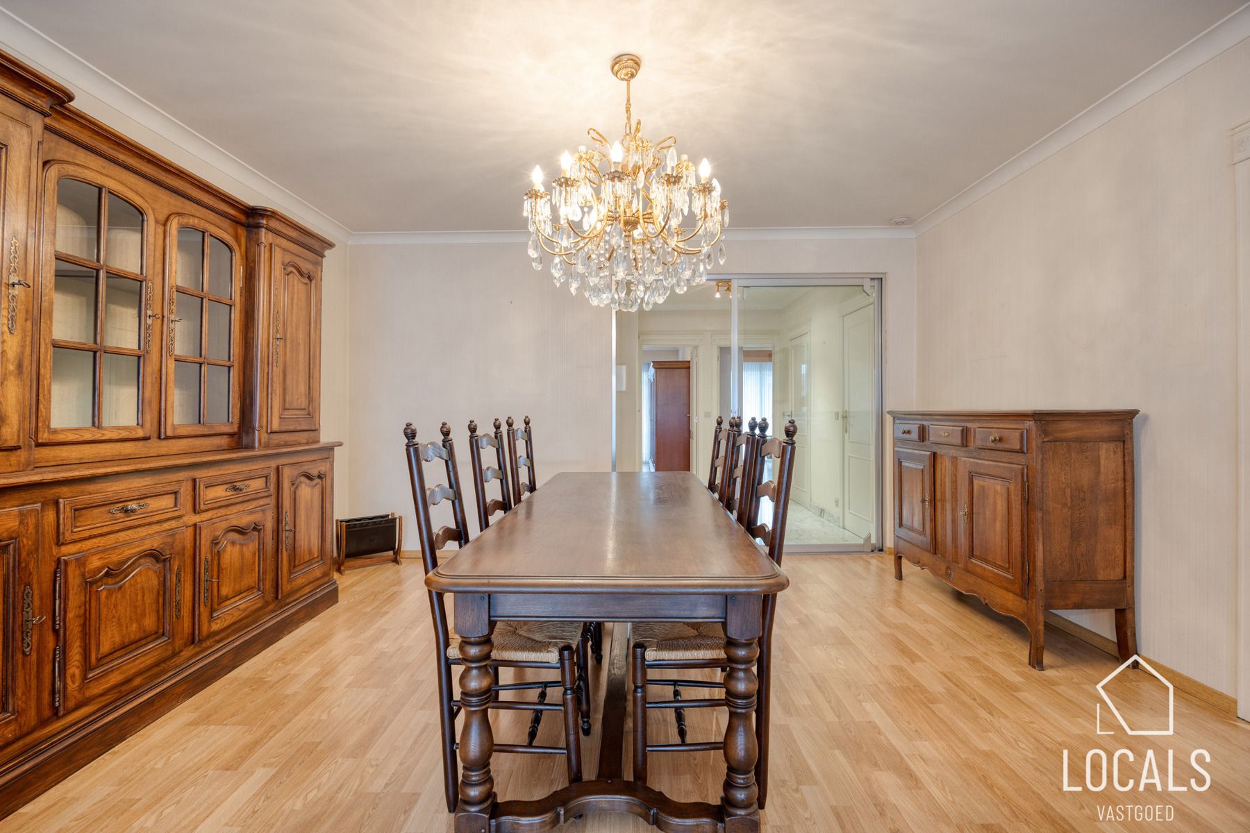Mooi instapklaar appartement met garagebox in centrum Ninove foto 9