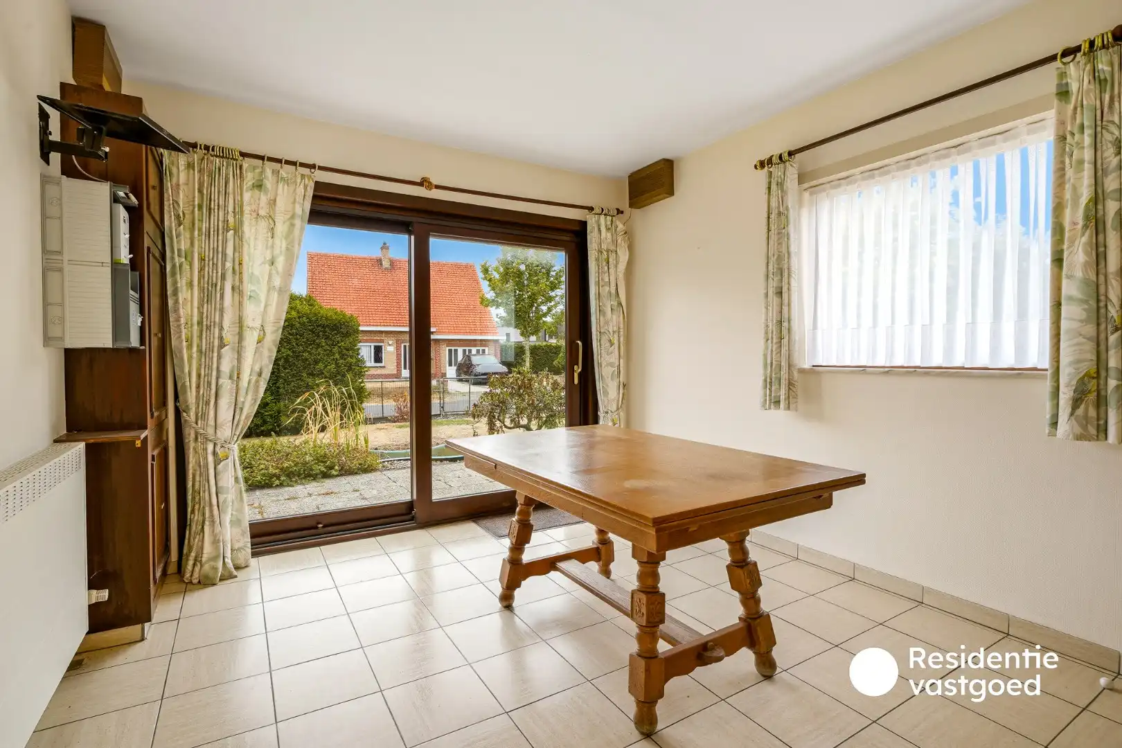 Statige gelijkvloerse villa op een terrein van 2342 m² te Oostduinkerke (Koksijde).  foto 10