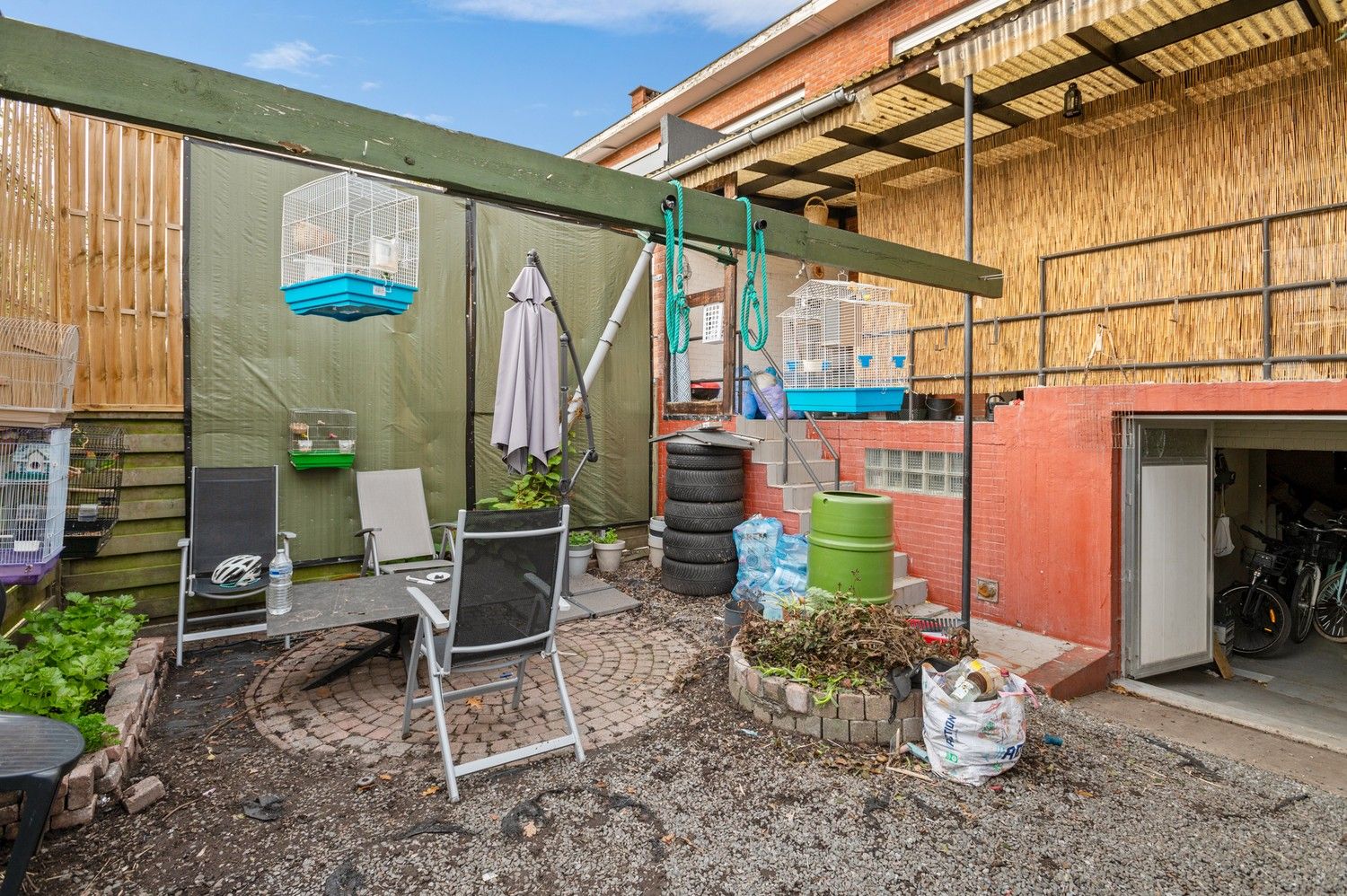 Op te frissen woning op toplocatie met 3 slaapkamers, zolder en kelder te Lier foto 16