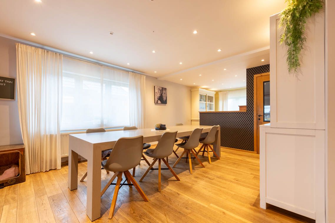 Energiezuinige woning met zonnepanelen, 3 grote slaapkamers, mooie tuin met bergplaats, zalig uitzicht foto 13