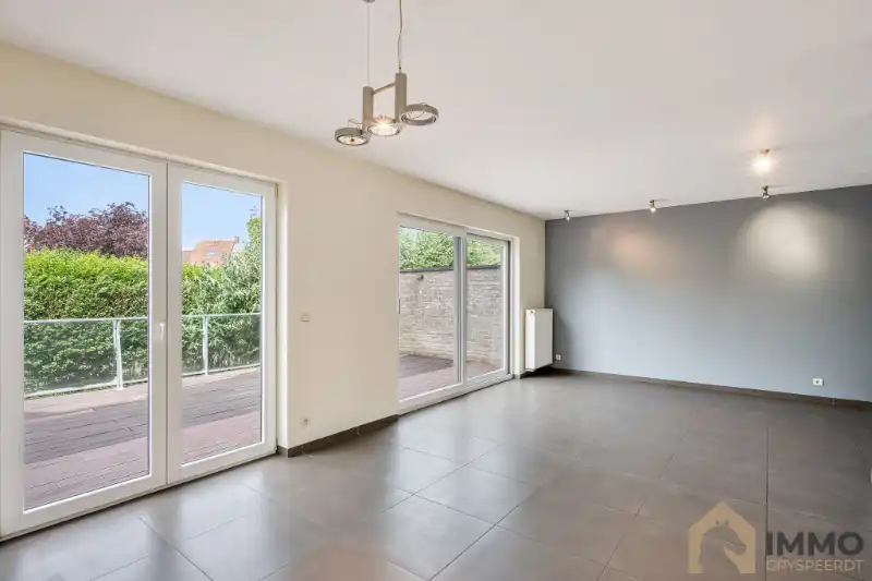 Te koop in Staden – Instapklare energiezuinige gezinswoning met garage, tuin en kelder foto 6