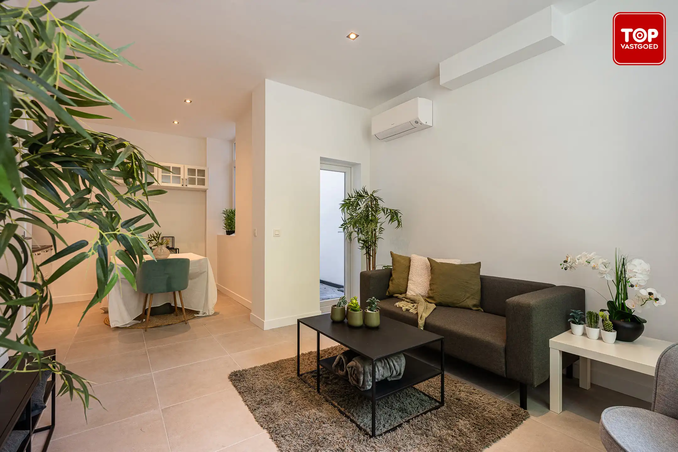 Totaal gerenoveerde woning met EPC B. foto 4