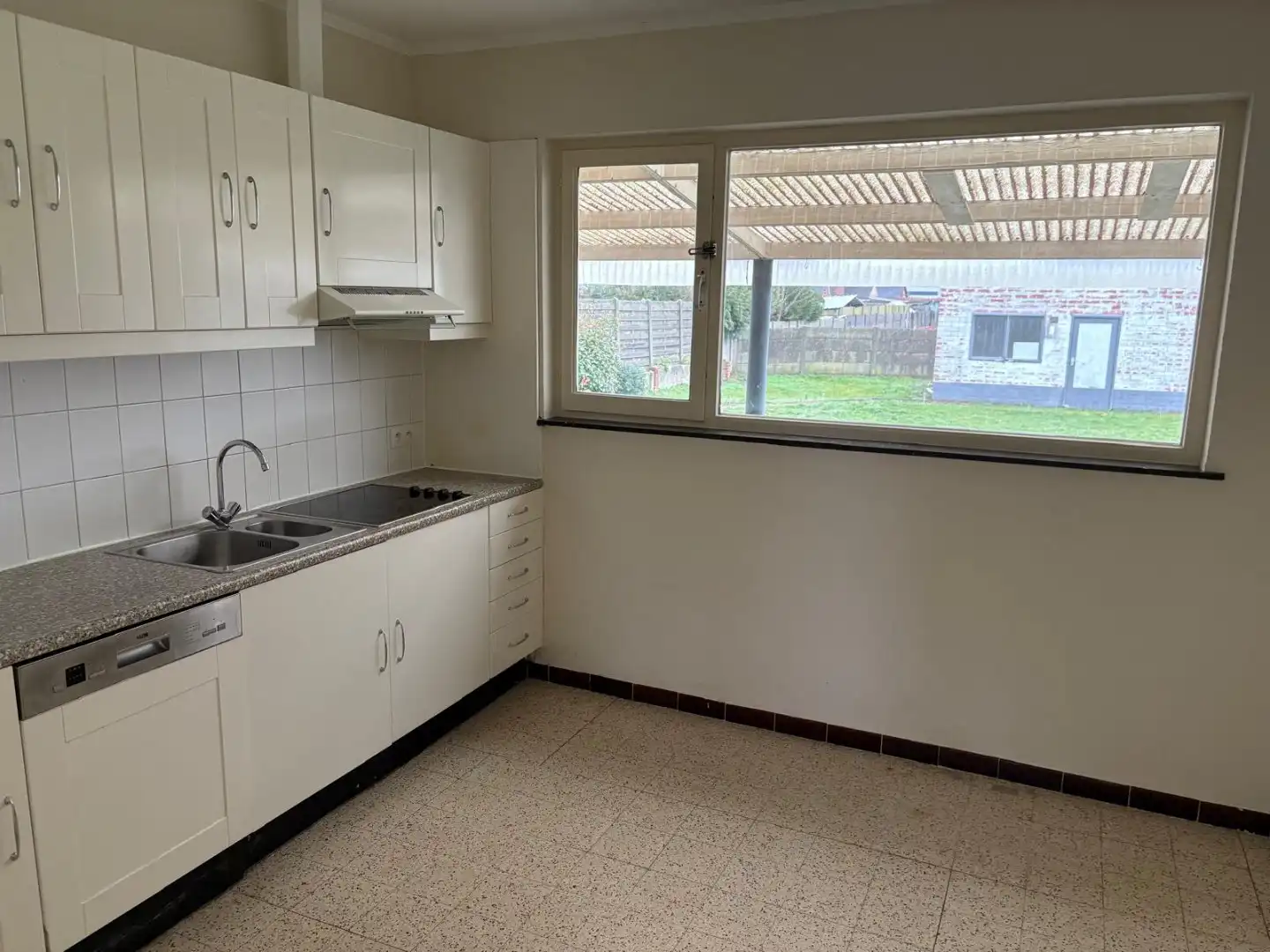 Gelijkvloerse woning foto 13