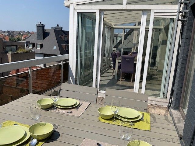 Unieke penthouse met 2 terrassen in hartje Koksijde – op wandelafstand van het strand foto 27