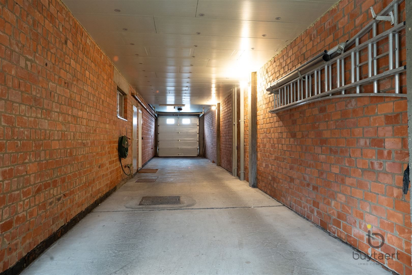 Gerenoveerd drie slaapkamer appartement te Hoboken. foto 35