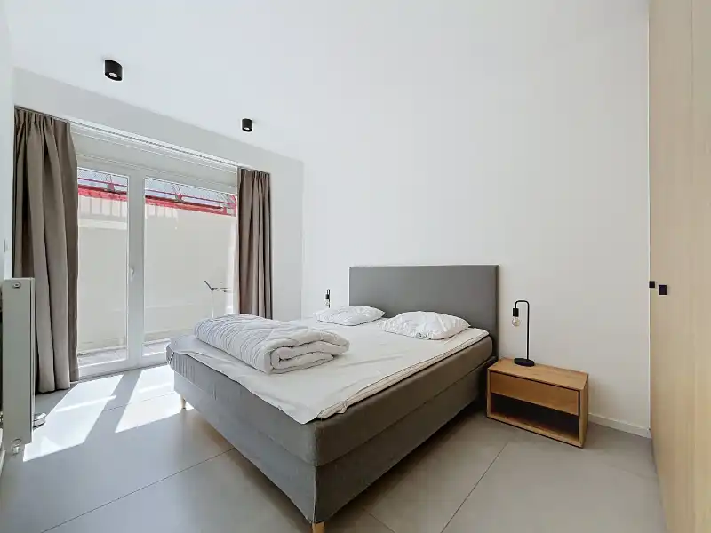 MODERN GELIJKVLOERSAPPARTEMENT OP DE ZEEDIJK VAN OOSTUDINKERKE foto 16