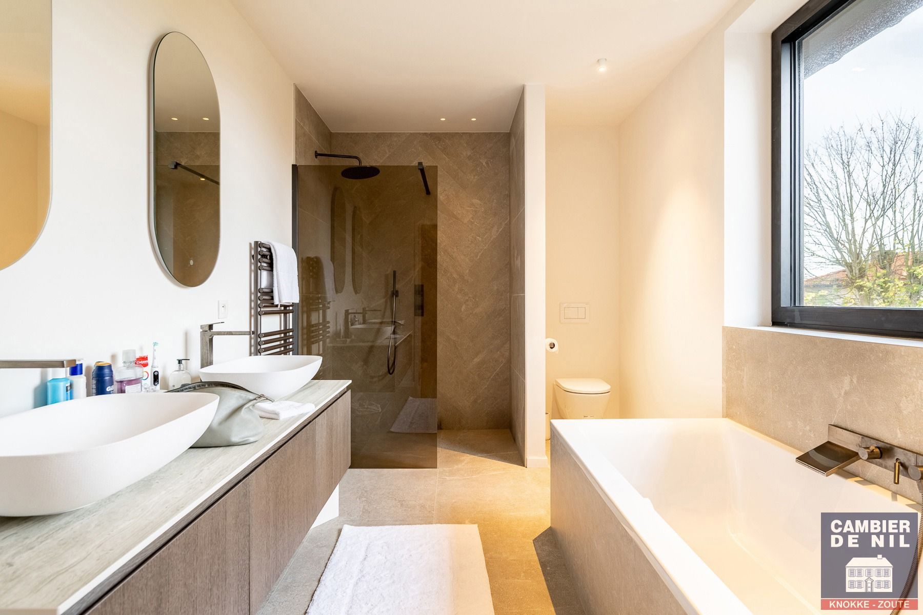 Alleenstaande energiezuinig en uitzonderlijk afgewerkte nieuwbouwvilla foto 7