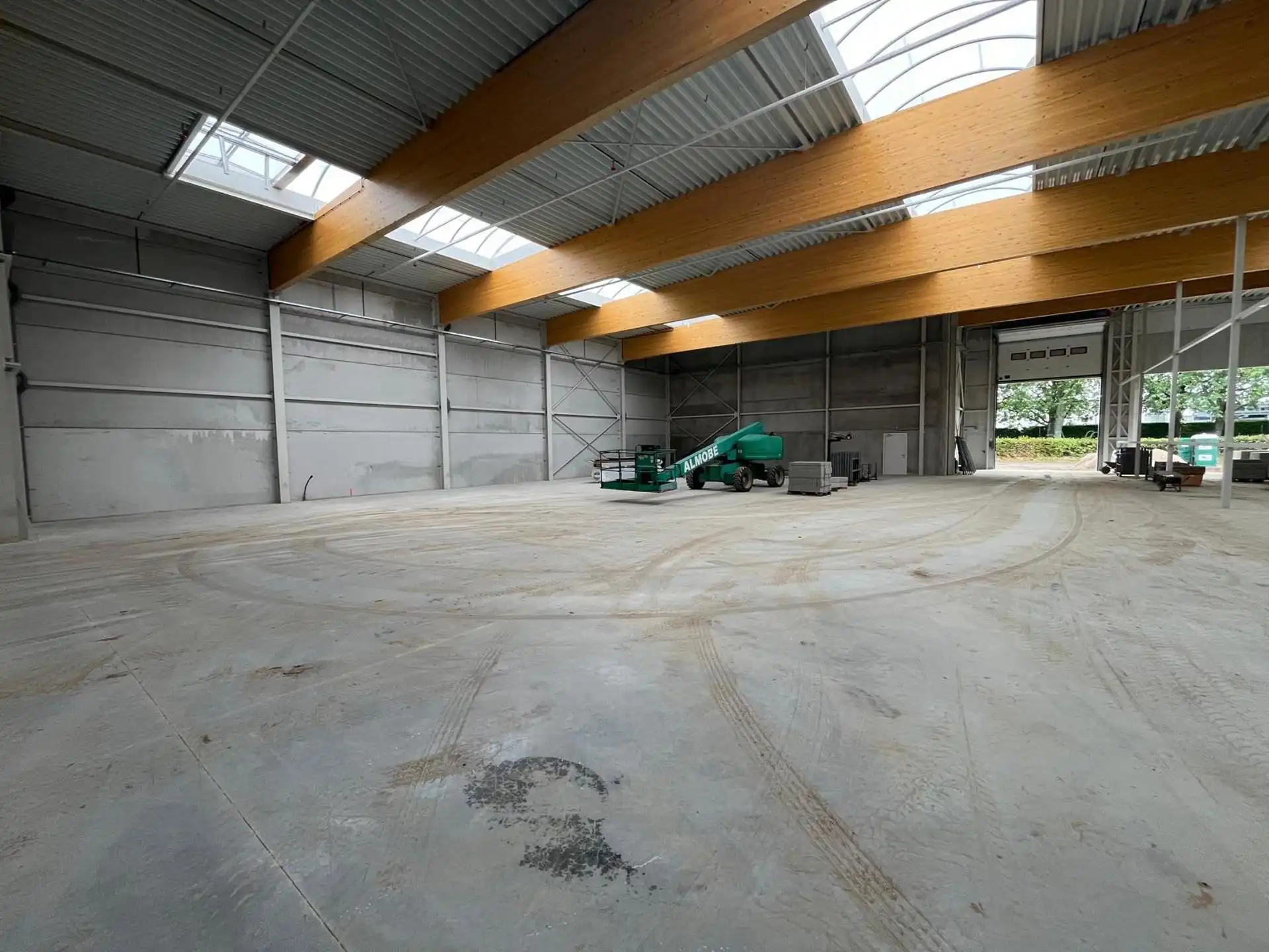 Wommelgem: nieuw magazijn 720m² met kantoren foto 2