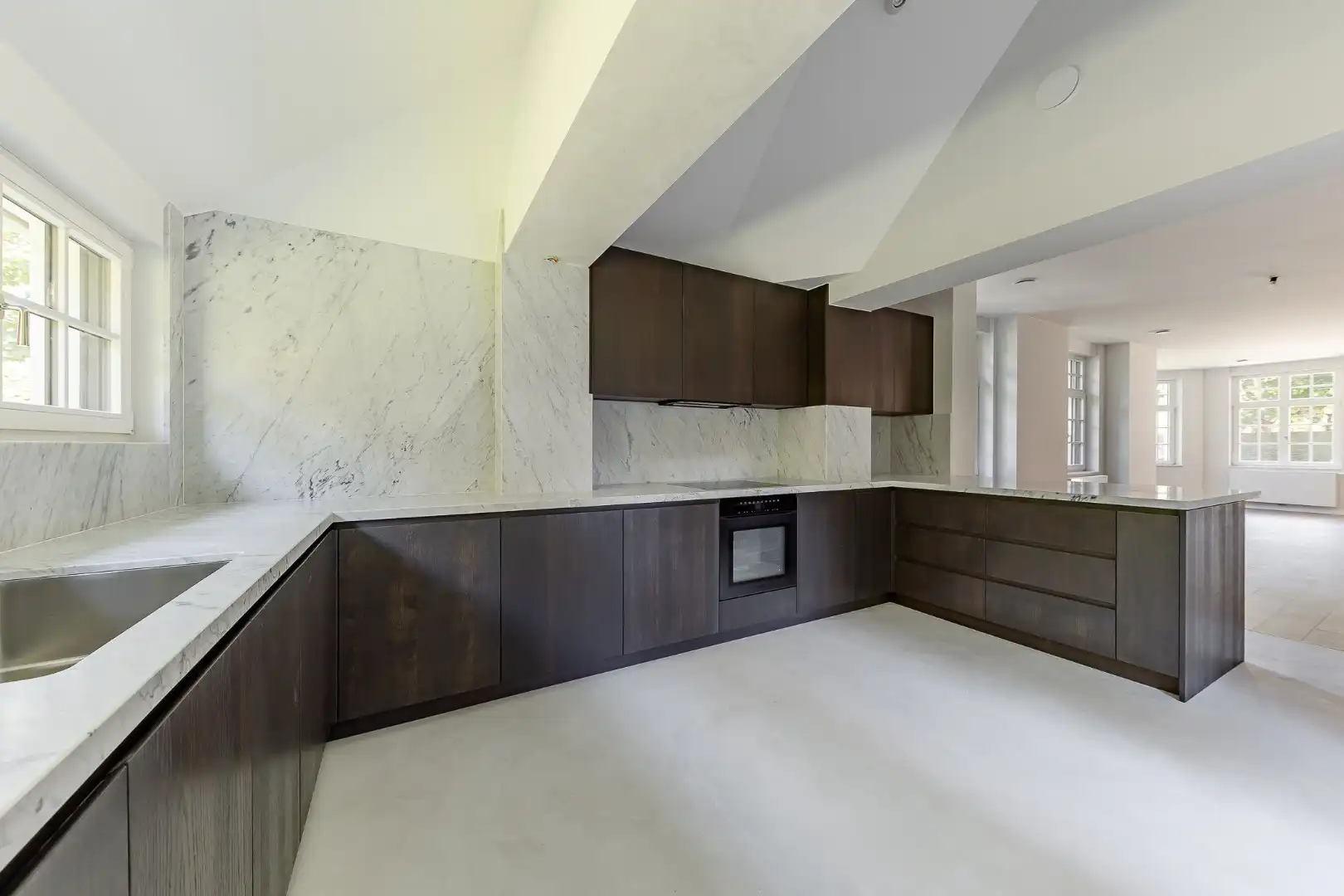 Prachtige, ruime villa in typische Zoute-stijl met centrale ligging in alle rust foto 4