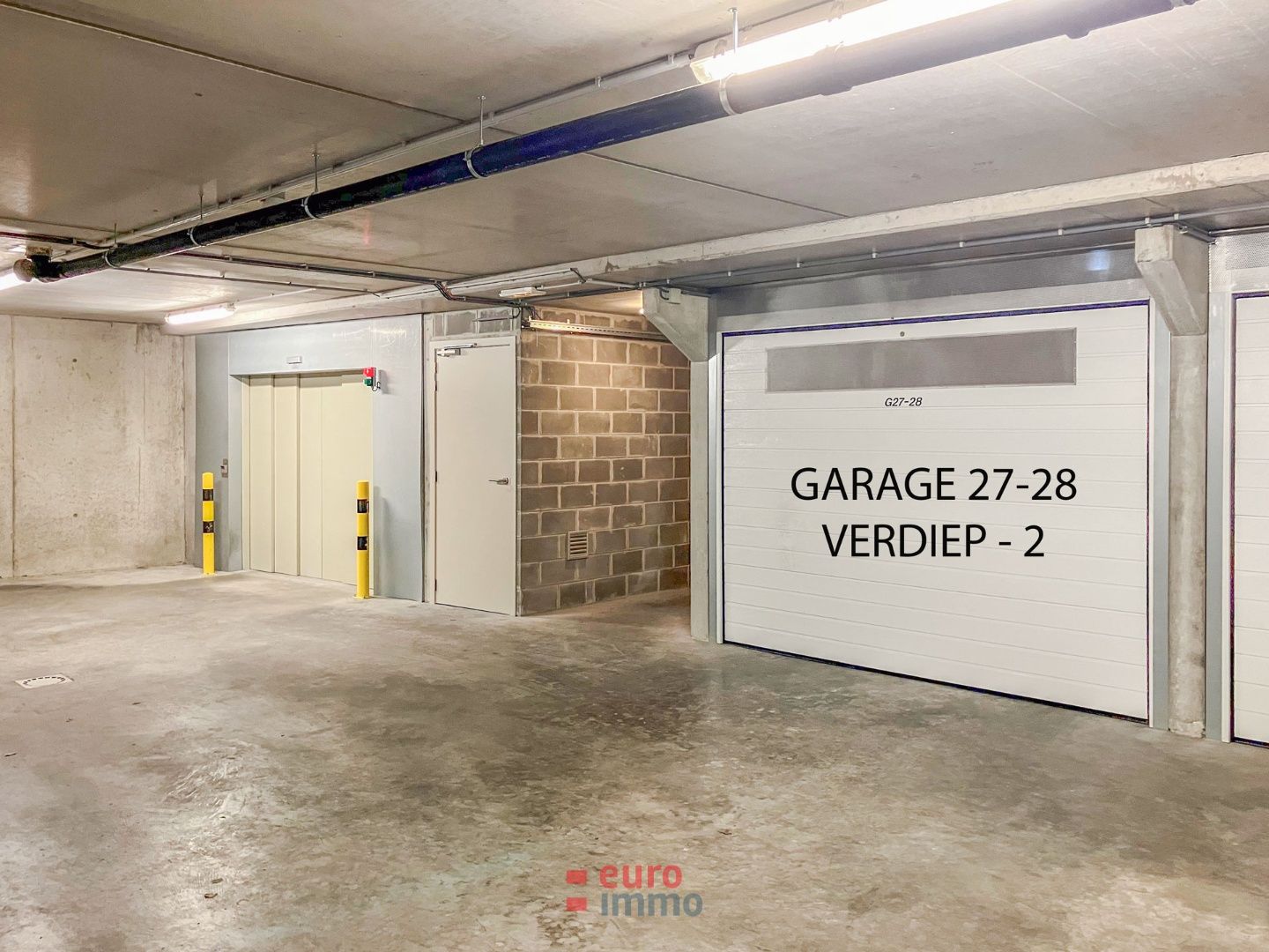 Zéér grote garagebox centraal in Nieuwpoort-Bad! foto 3