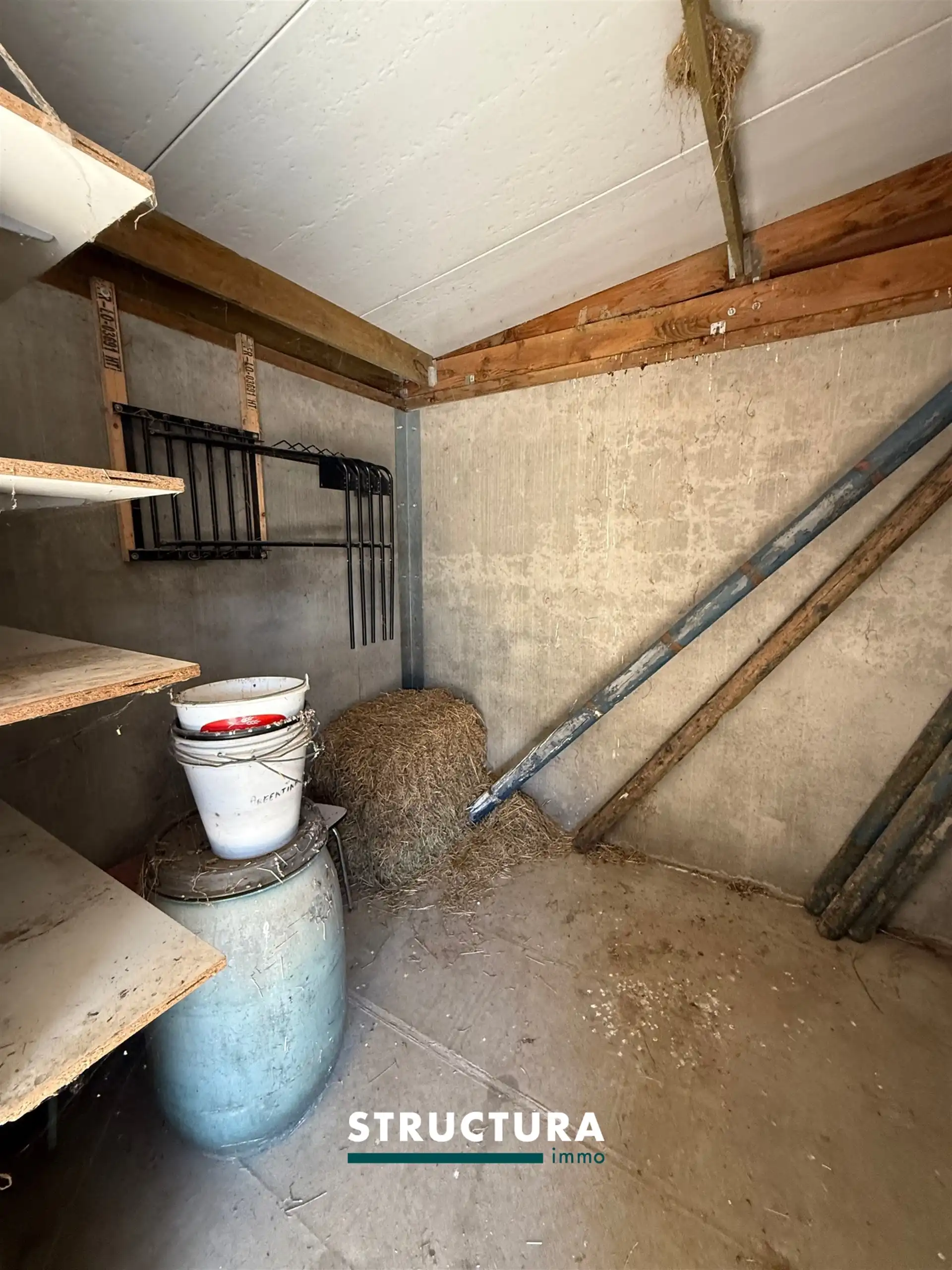 Gerenoveerde woning met weide en paardenstal foto 29