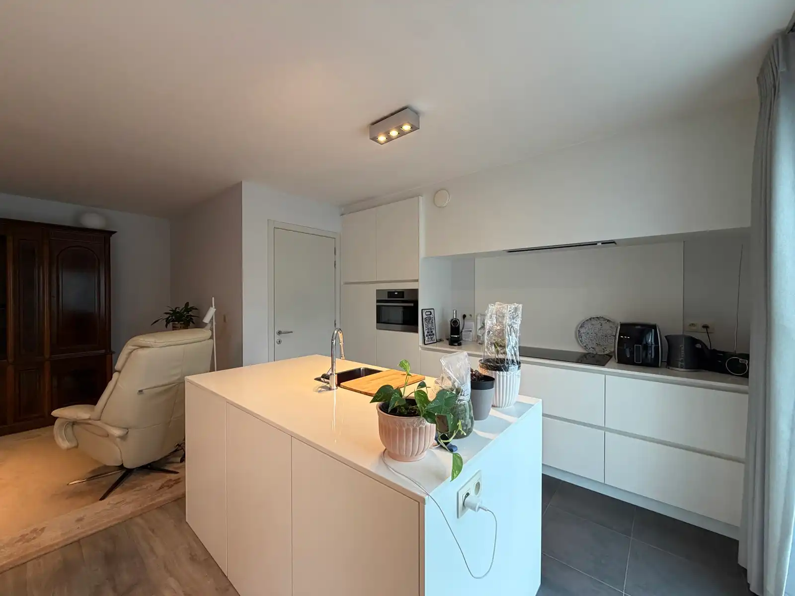Recent appartement met 2 slaapkamers foto 3
