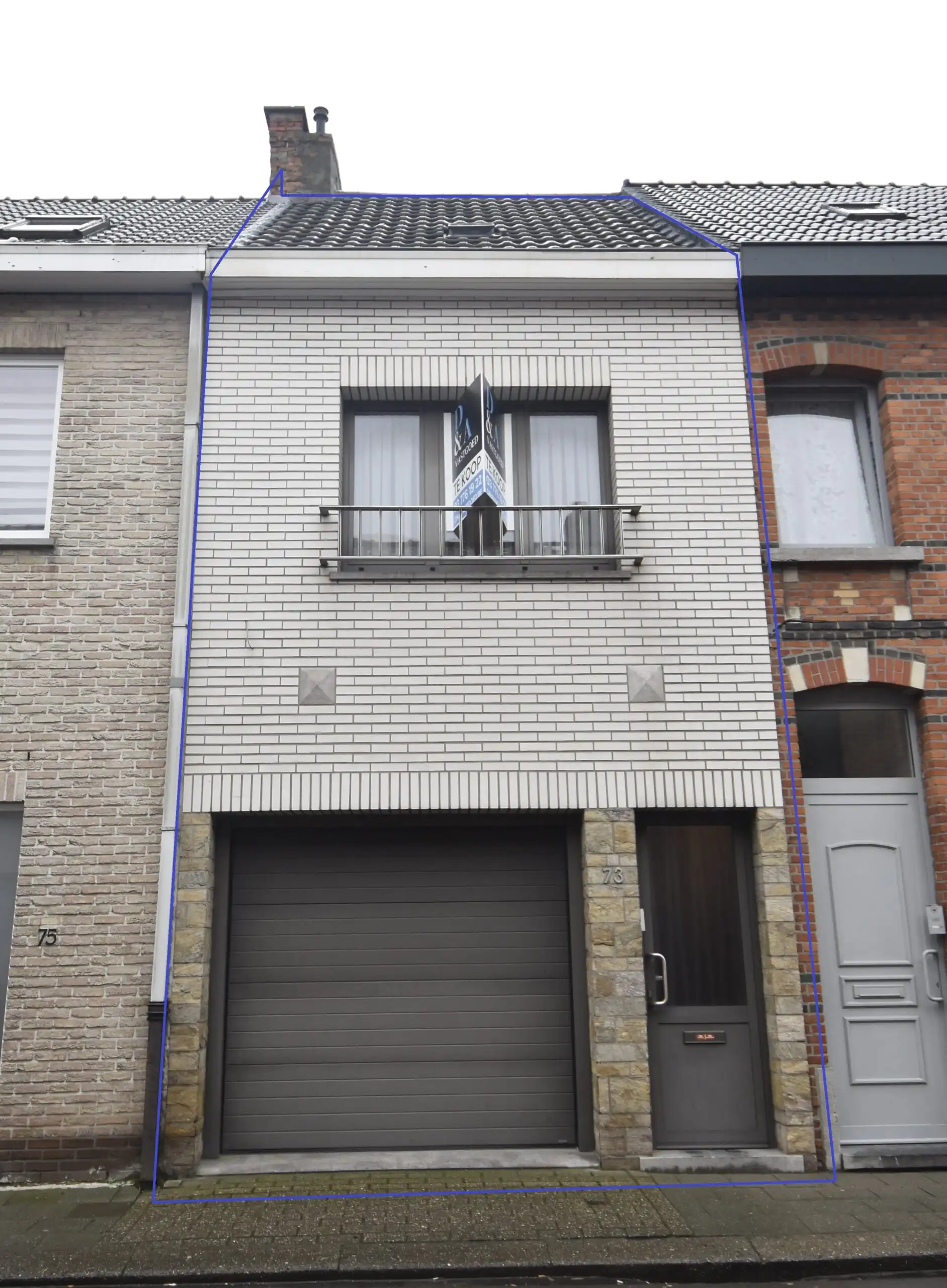 Leuke starterswoning met 3 slaapkamers en garage foto {{pictureIndex}}