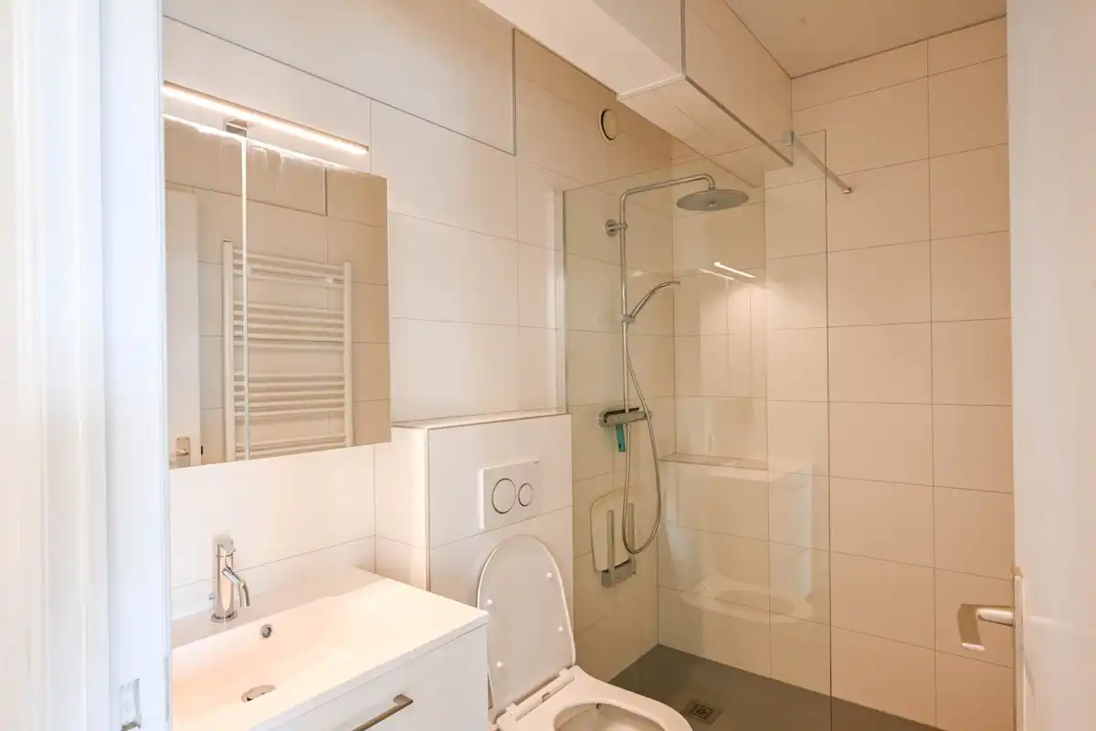 Ruim 1 slaapkamer appartement met zijdelings zeezicht en aankoopmogelijkheid tot een dubbele garage! foto 7