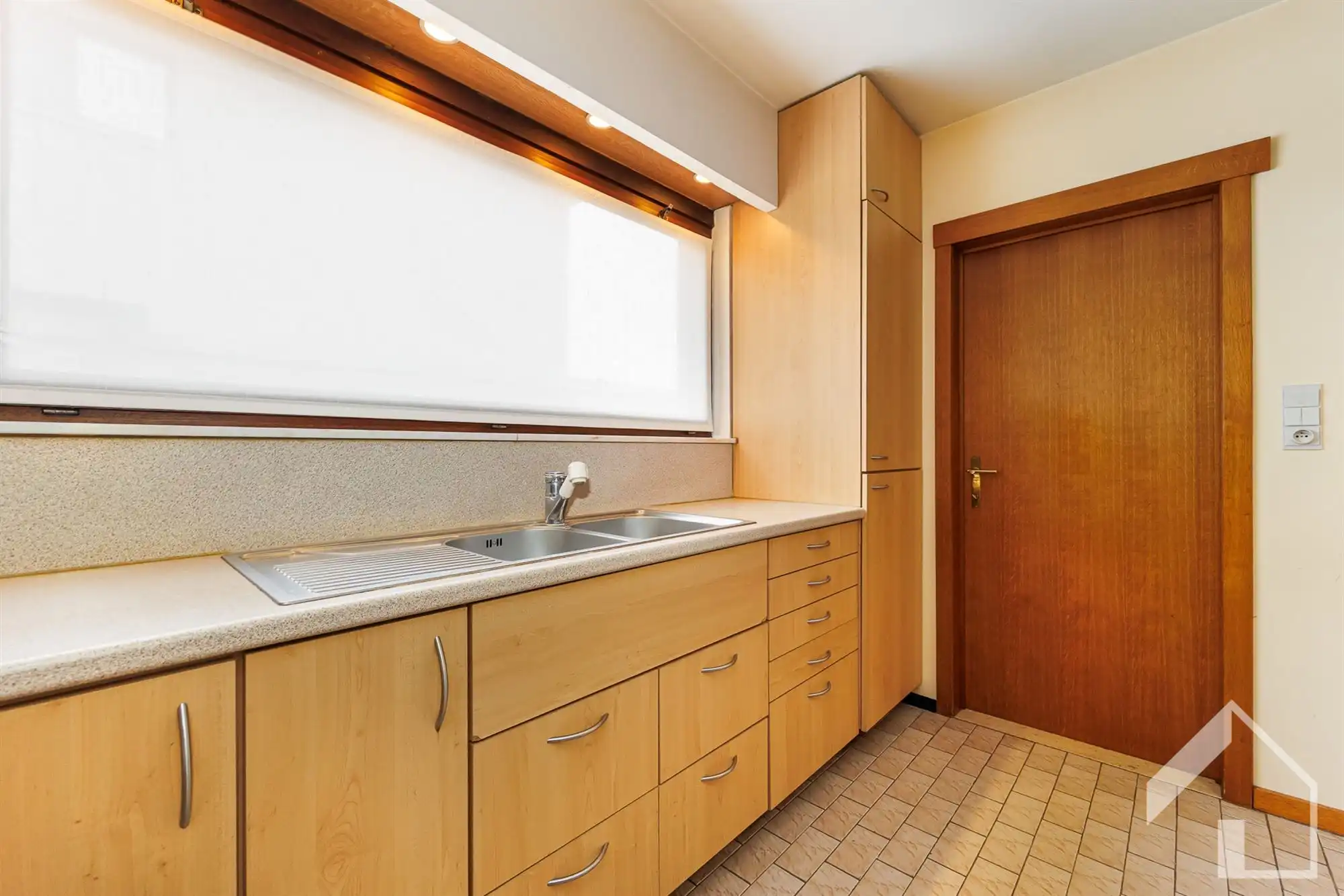 Open bebouwing in een rustige wijk! foto 15