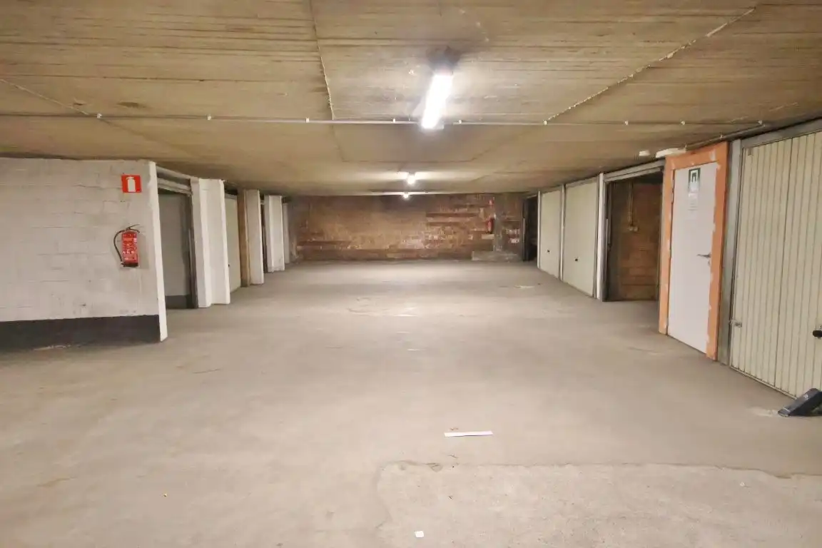 Garage te huur foto 6