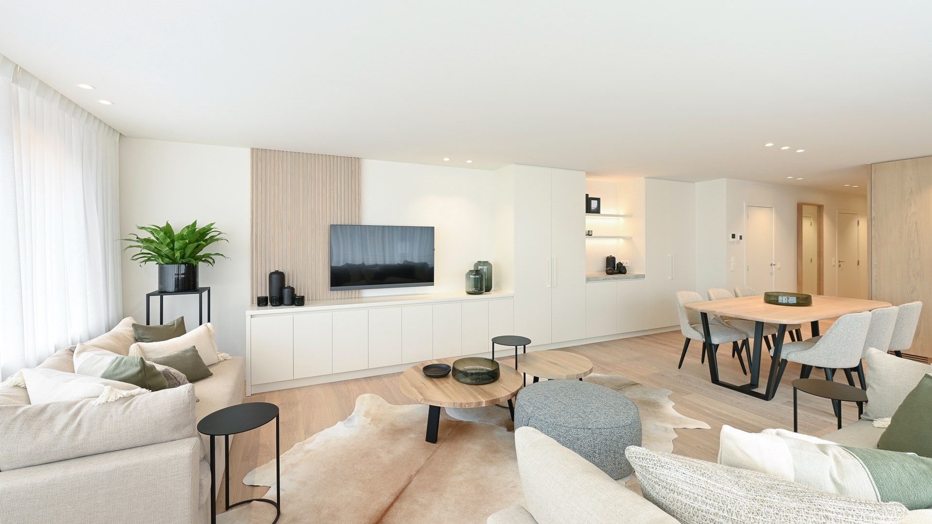 Schitterend HOEKappartement met 3 volwaardige slaapkamers ideaal gelegen in het midden van de Lippenslaan te Knokke. foto 4