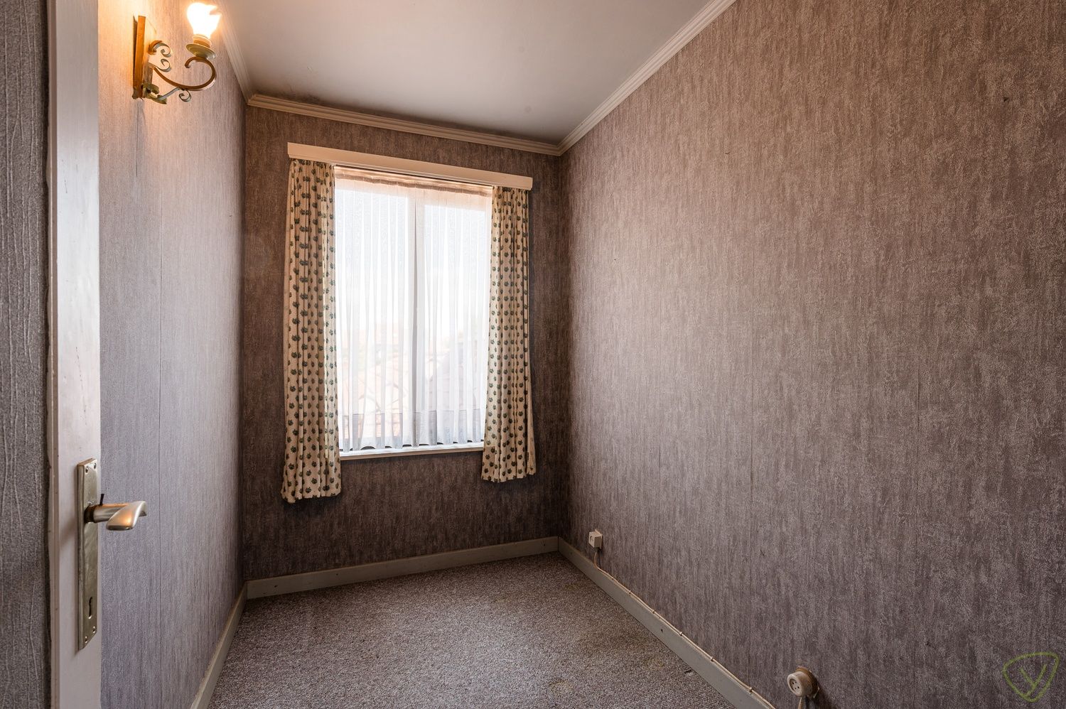 Te renoveren gezinswoning met zonnige tuin op rustige locatie foto 14