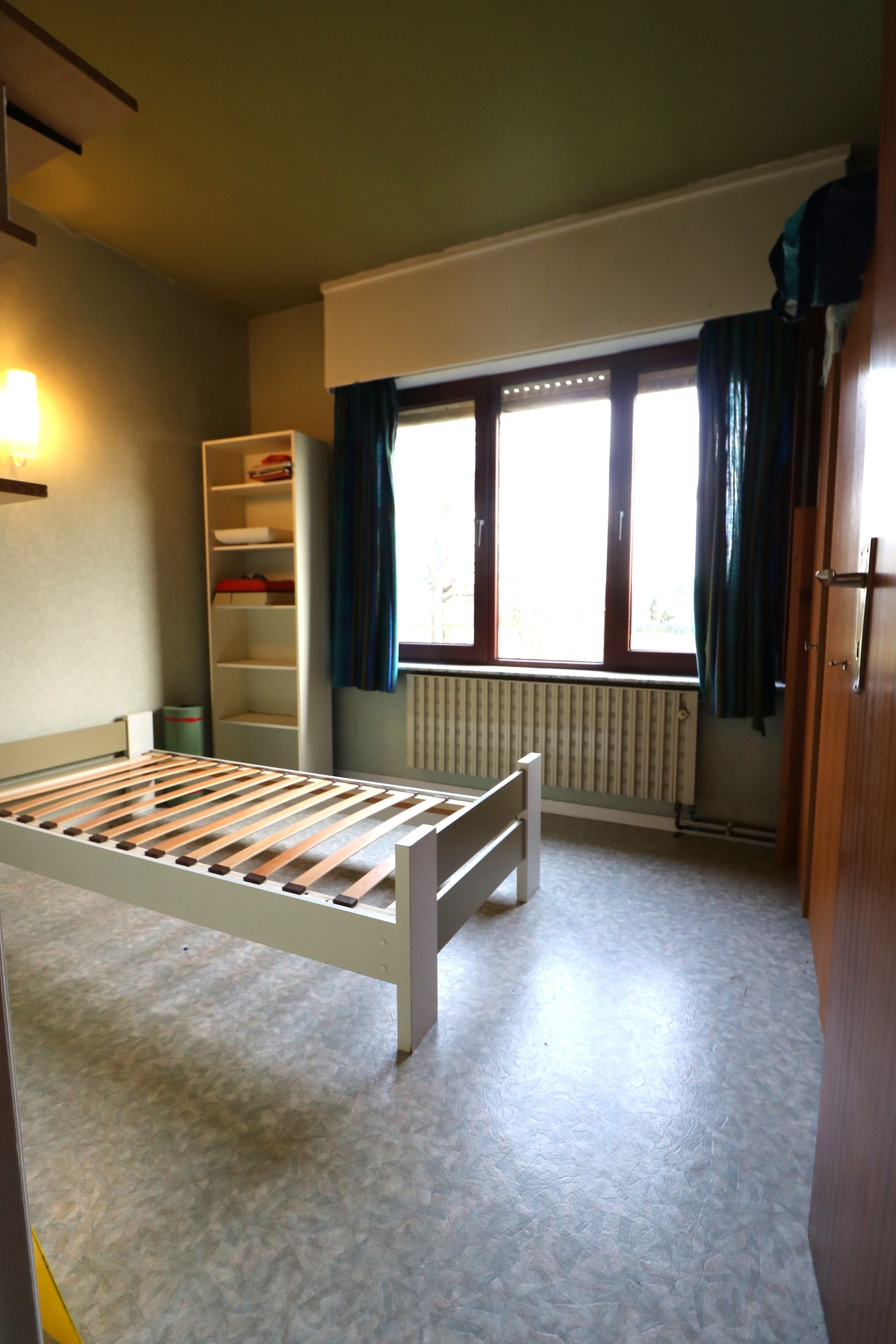 Lichtrijke woning met 4 slaapkamers en prachtige tuin op een zeer groot perceel (855 m²) foto 7