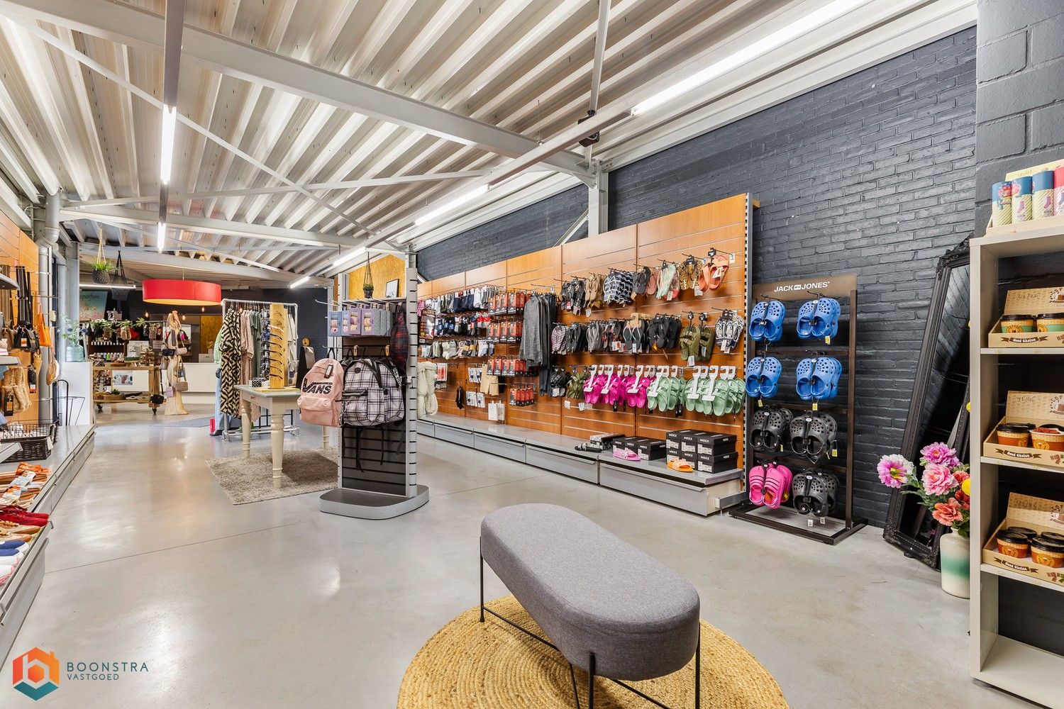 Handelspand op toplocatie met grote visibiliteit en veelzijdige mogelijkheden (1030m2) foto 11