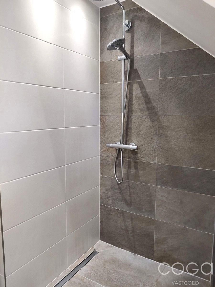 Woning met 4 slaapkamers, garage en tuin foto 19