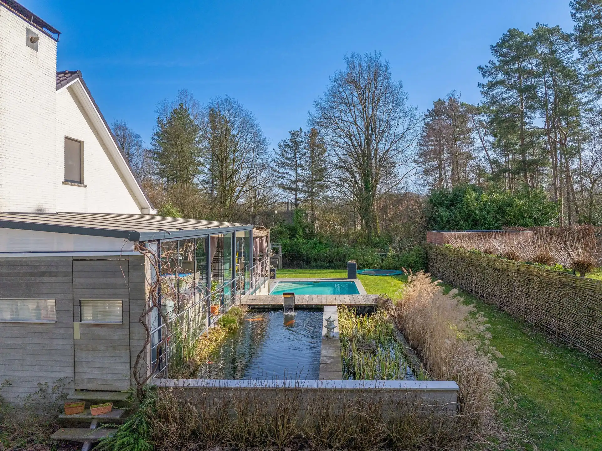 Ruime woning in rustige en groene omgeving foto 20