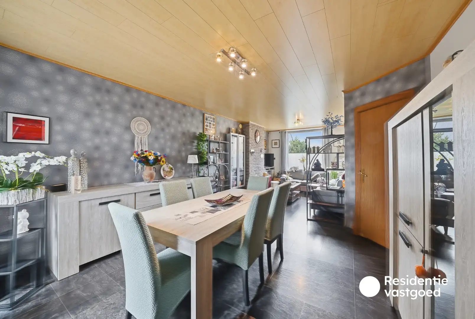 Gezellige woning met diepe tuin en 3 kamers nabij centrum Oudenburg foto 3