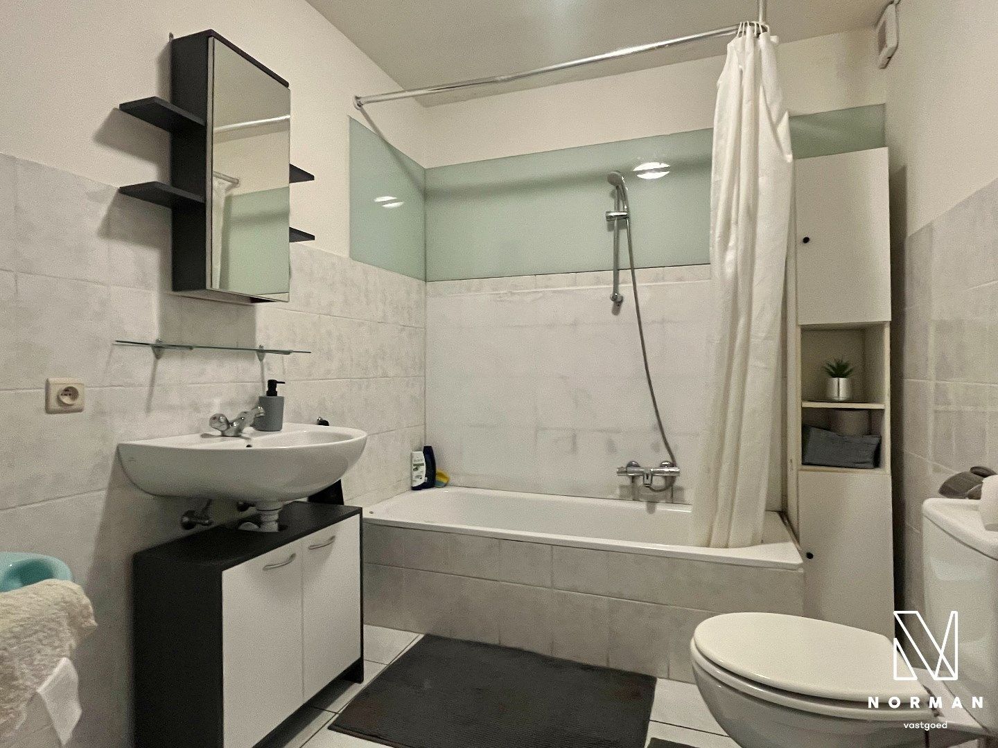 Instapklare woning in Harelbeke!  foto 11