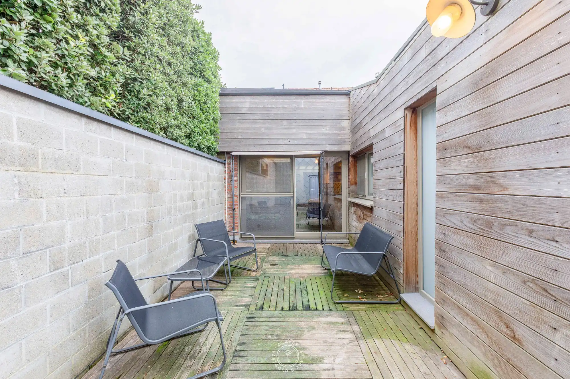 Multifunctioneel handelshuis met woonst aan het station van Beveren foto 10