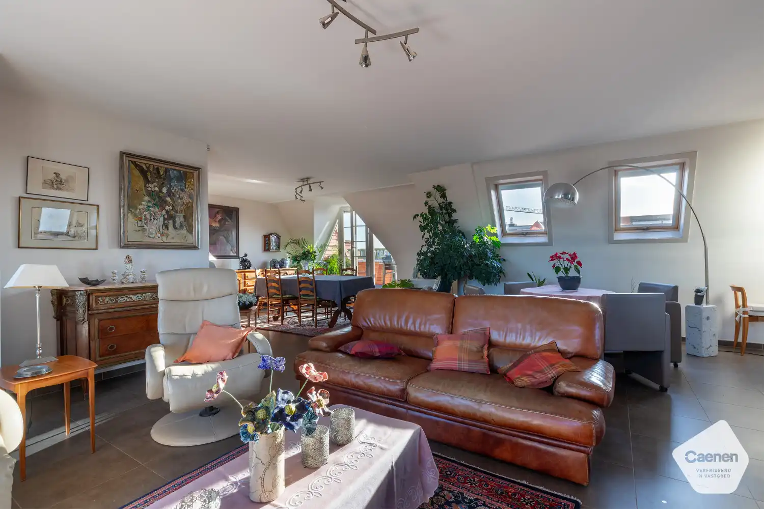 Uitzonderlijke penthouse met mooie vergezichten en 3 slaapkamers foto 3