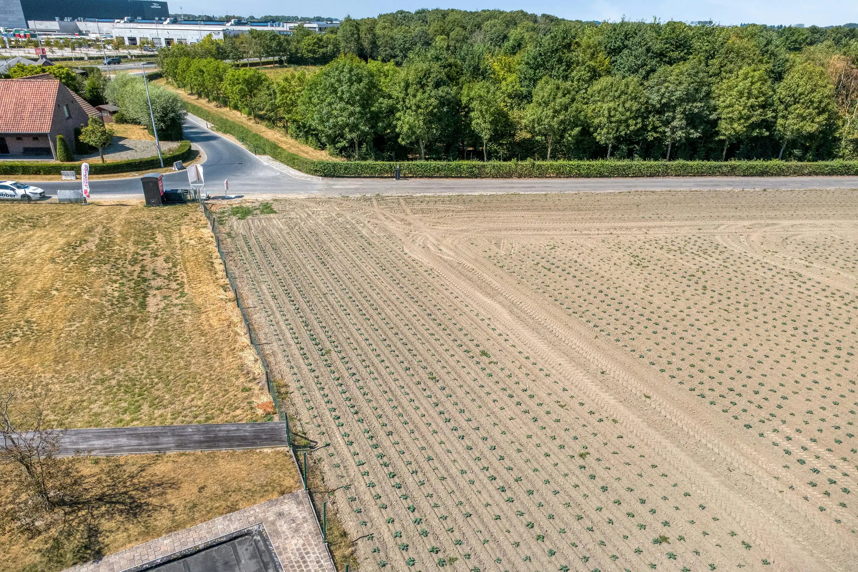 Landelijk gelegen perceel bouwgrond te koop van 2.265 m²  foto 2