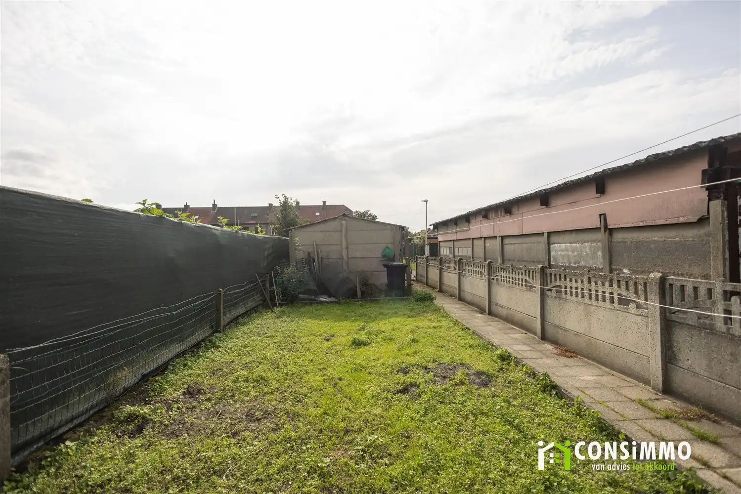 Te renoveren gezinswoning met 4 slaapkamers, tuin en garage in Genk-Zwartberg foto 26