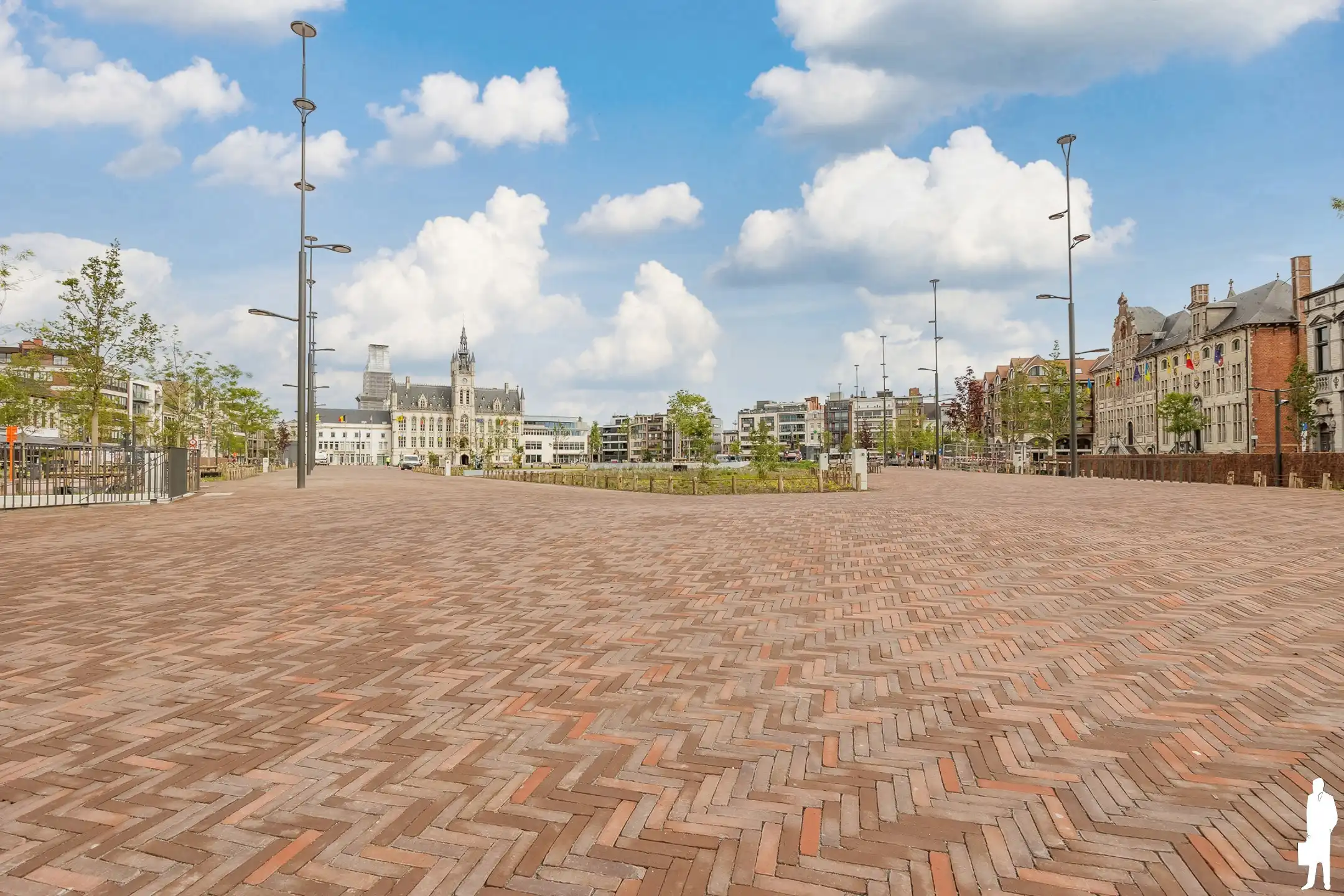 Stijlvol appartement met panoramisch zicht op de Grote Markt foto 15