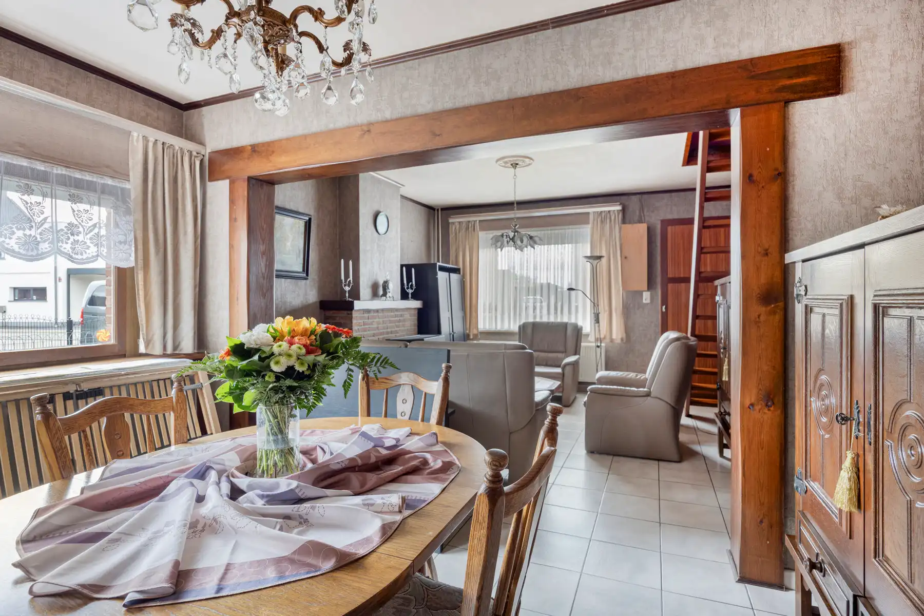 Te renoveren (starters-)woning met 2 slaapkamers. foto 5