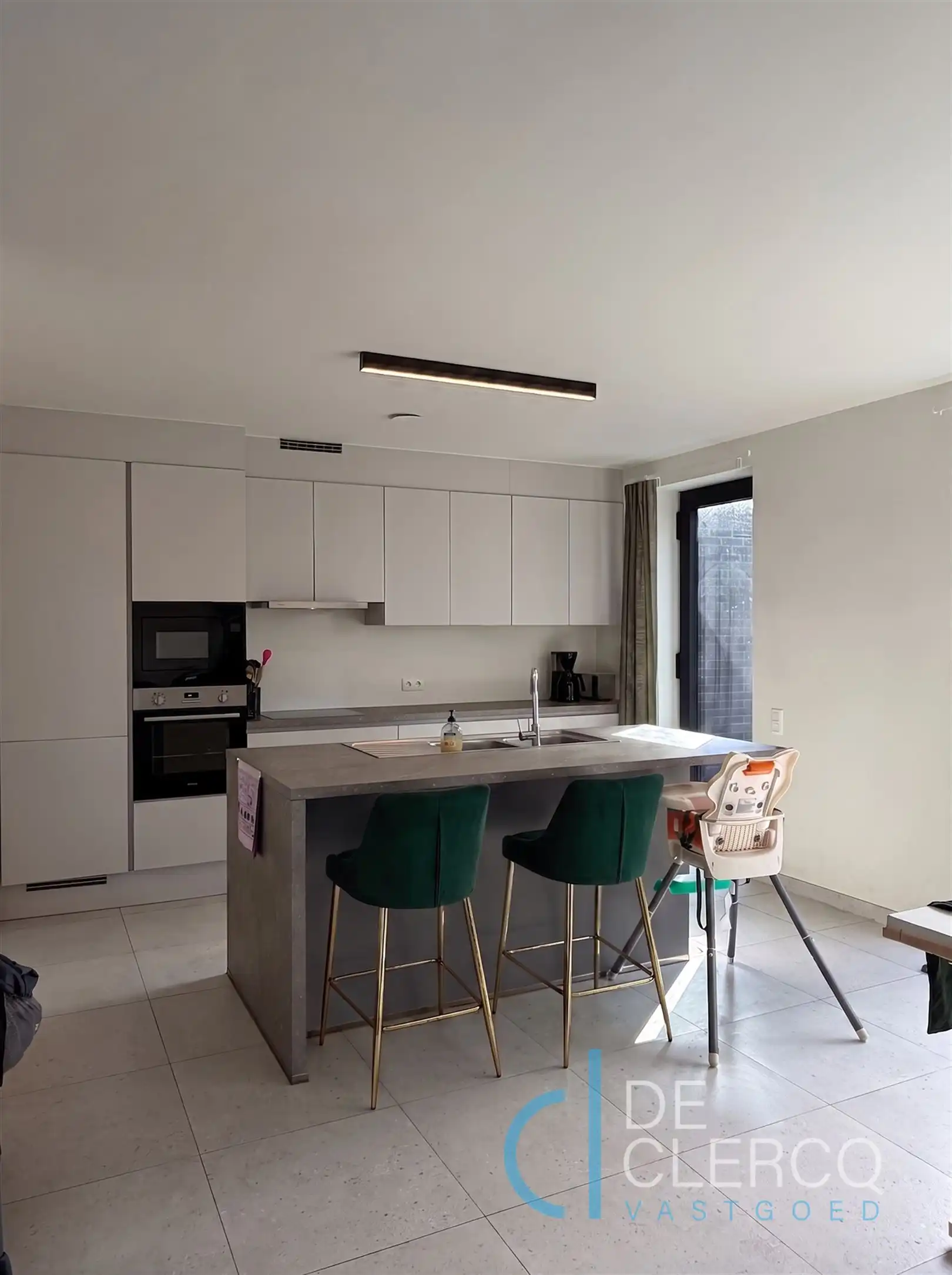 Ruime nieuwbouwwoning te huur in rustige wijk te Lochristi!  foto 4