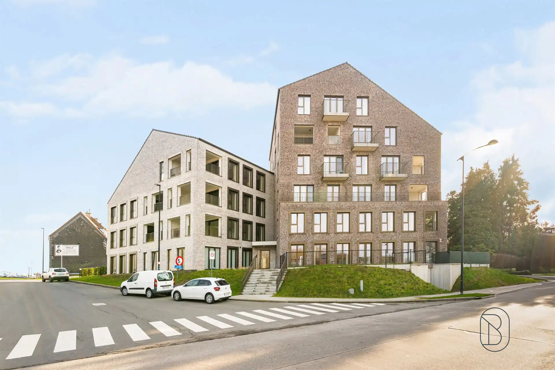 Project ROOOTS_MODERN energiezuinig PROJECT, zicht op groen! foto {{pictureIndex}}