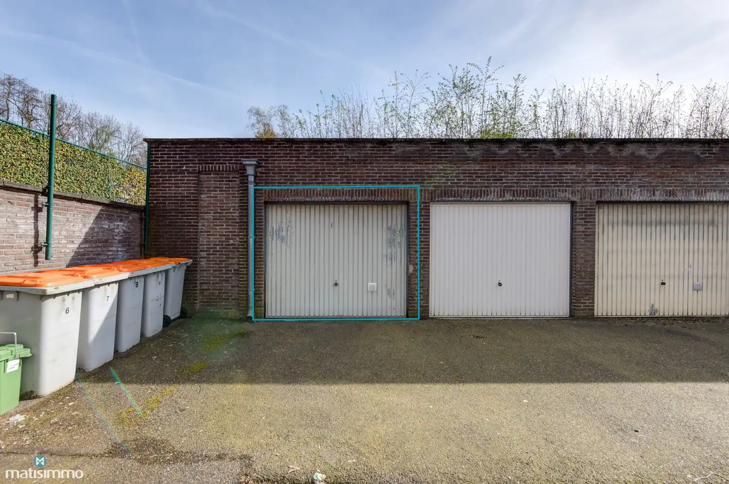 GELIJKVLOERS APPARTEMENT MET 2 SLAAPKAMERS, RUIME GARAGE, AUTOSTAANPLAATS EN KELDERBERGING TE LANAKEN foto 23