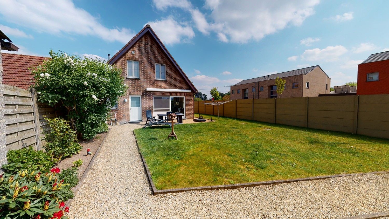 Ruime woning met 3 slaapkamers! foto 16