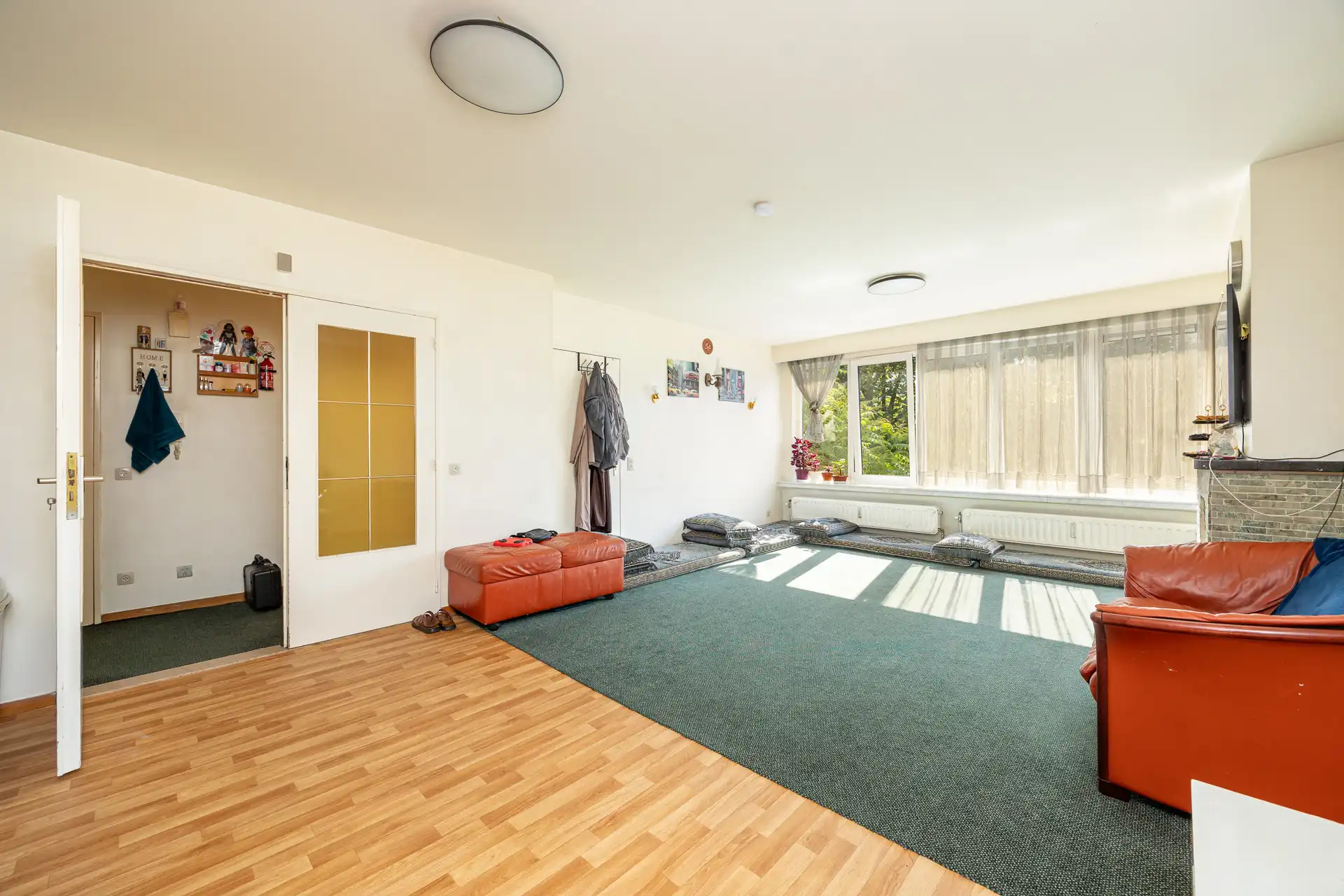 Instapklaar appartement met 3 slaapkamers, terras en kelder foto 2