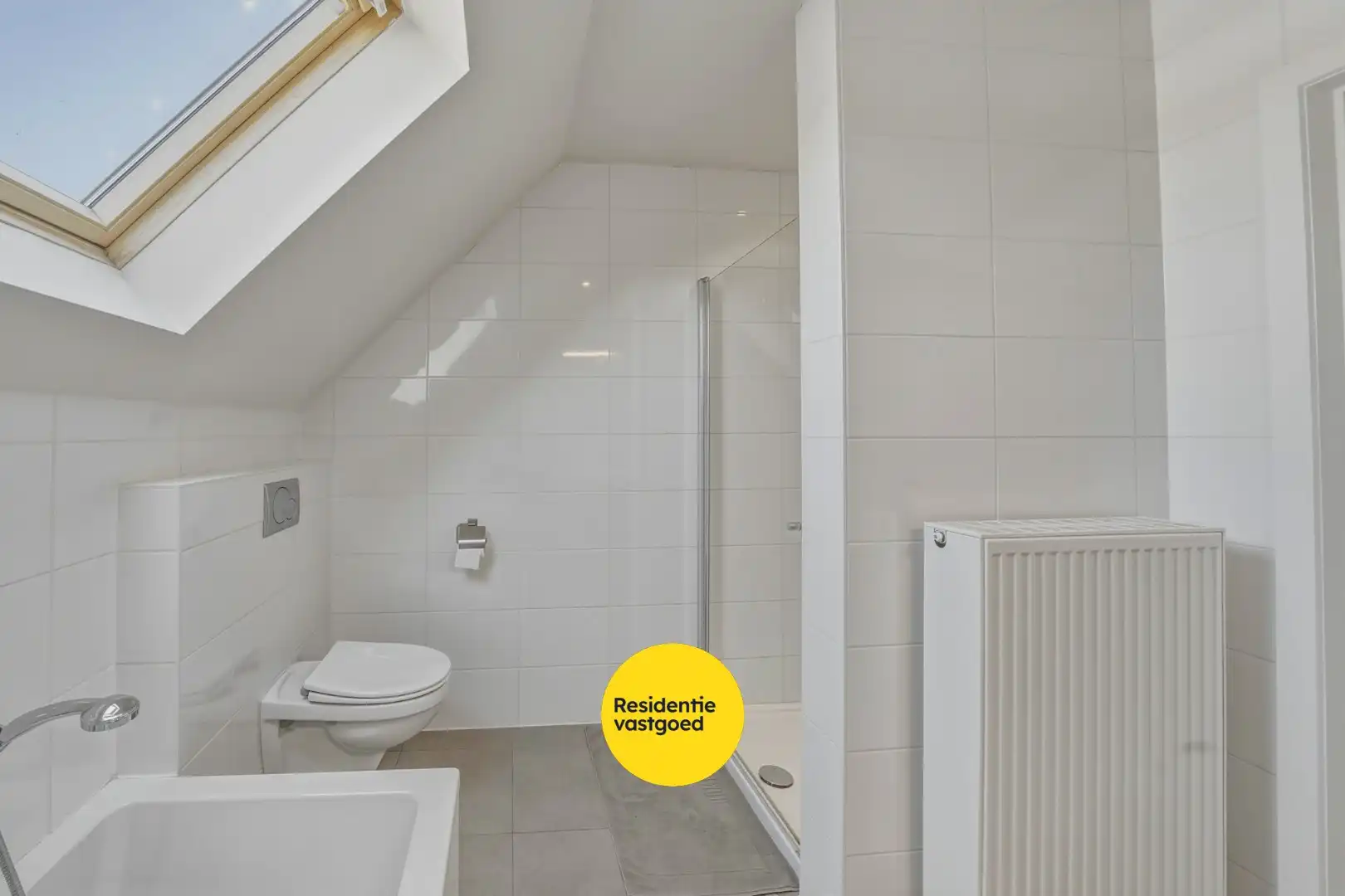 Instapklare recente woning met zeer ruime garage en tuin in Oudenburg foto 23