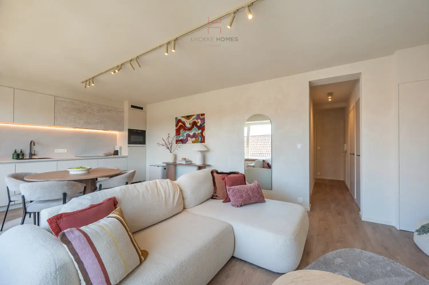 Prachtig gerenoveerd appartement vlak bij het Astridplein in Duinbergen foto 12