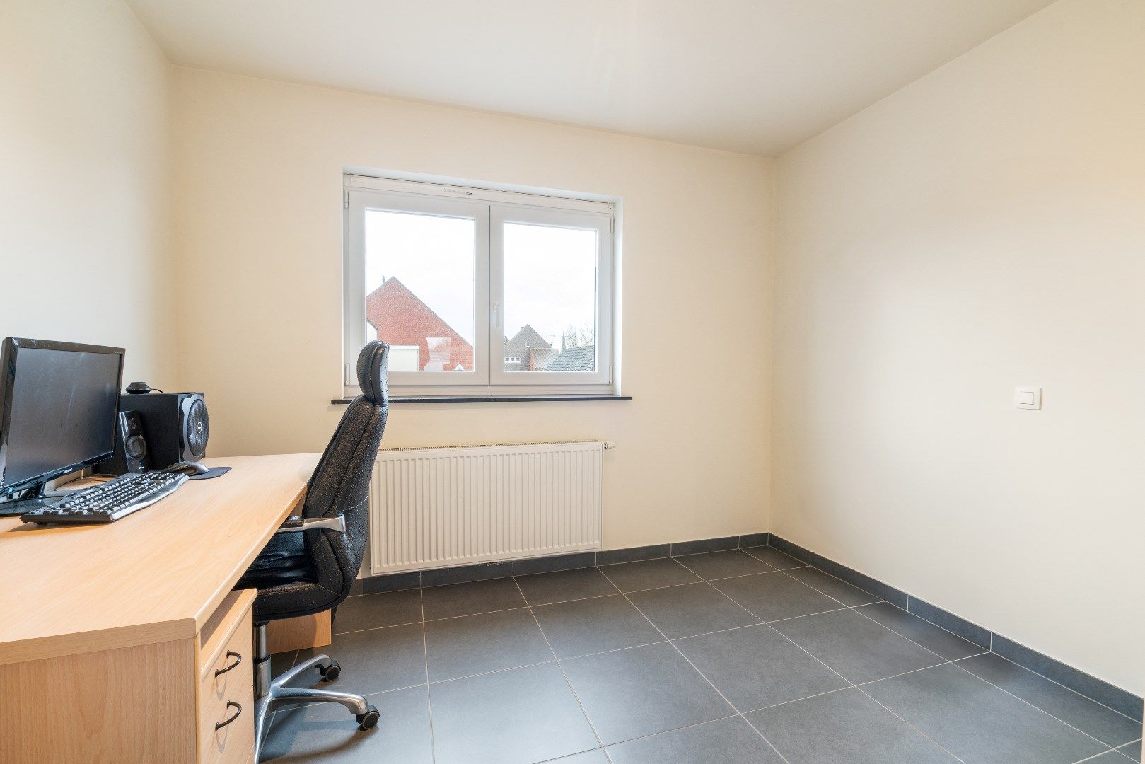 TE KOOP - gerenoveerd appartement met 2 slaapkamers op centrale ligging te Herzele foto 10